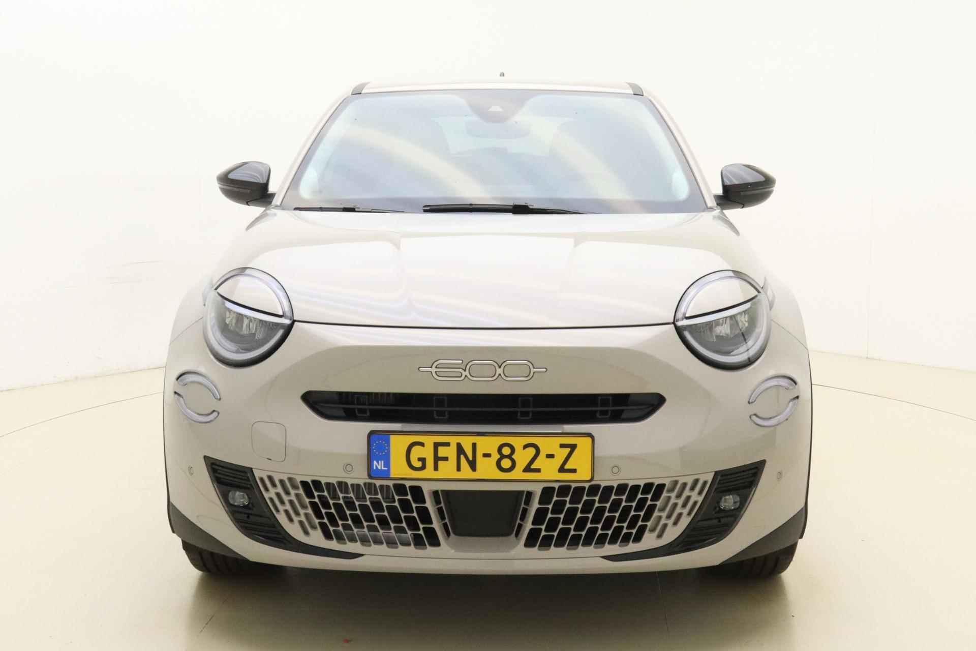 Fiat 600 1.2 Hybrid 100 La Prima | Navigatie | Automaat |Elektrische achterklep | Sfeerverlichting | LED | Lederen bekleding - 7/40