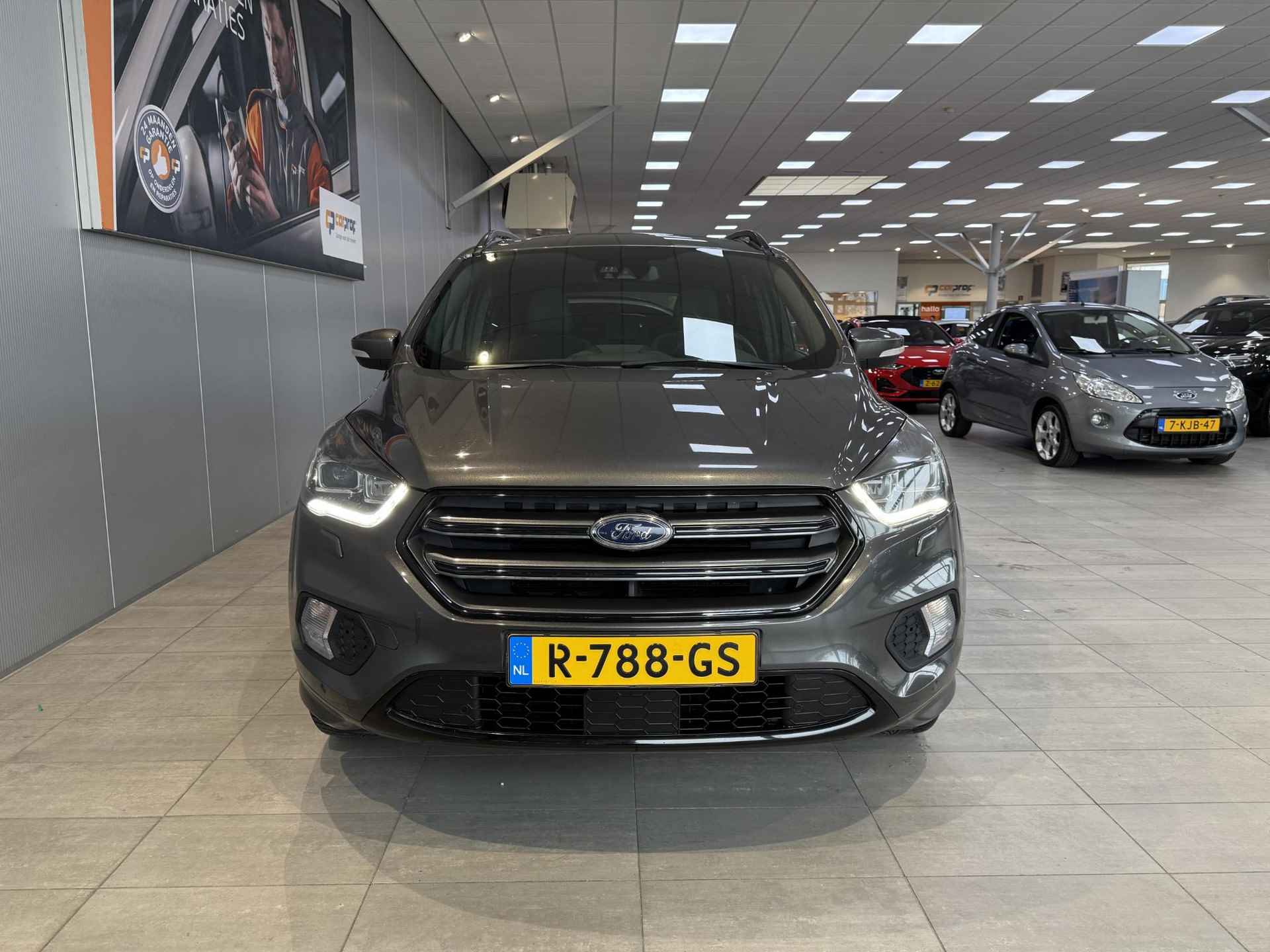 Ford Kuga 1.5 EcoBoost Vignale - 10/26