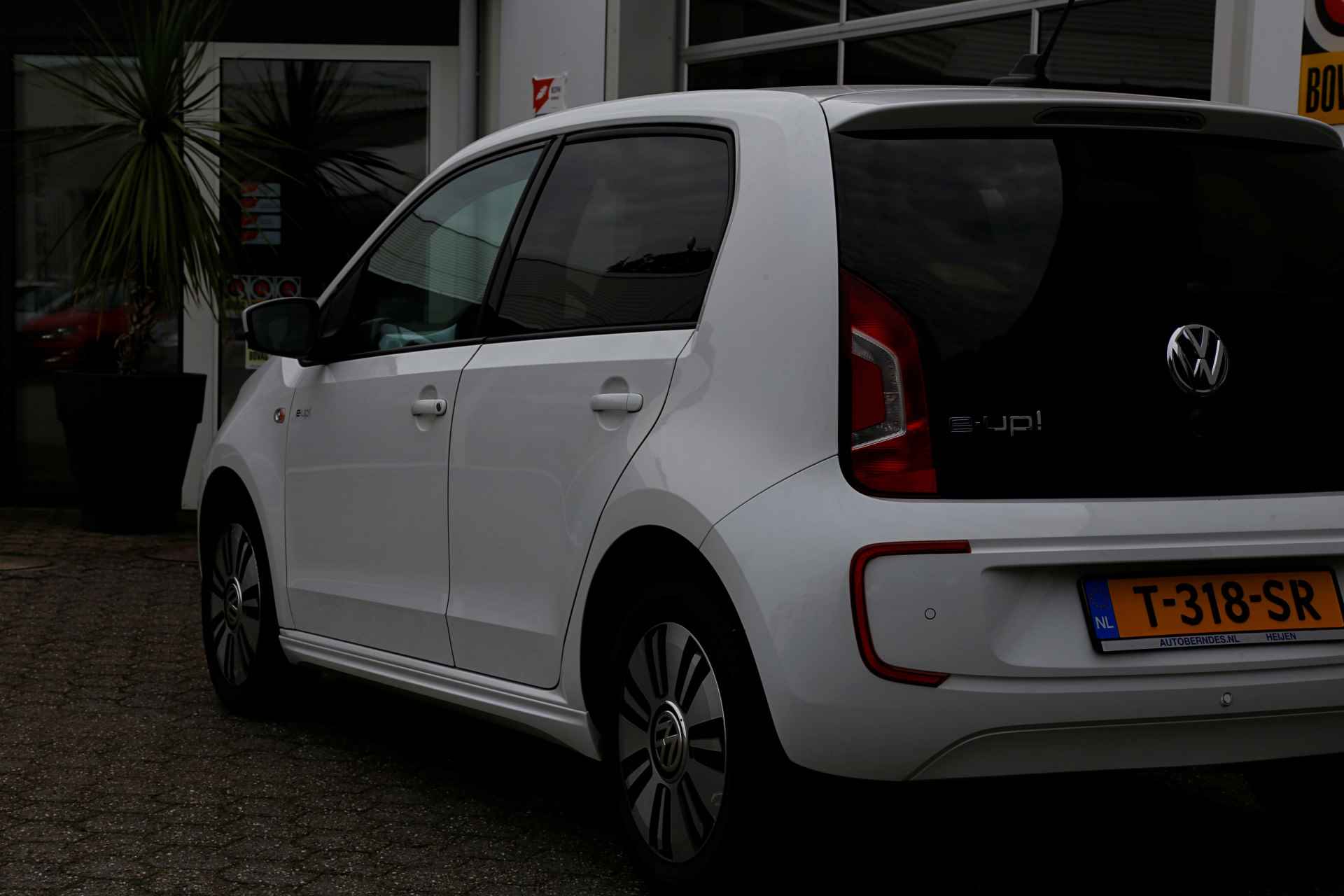 Volkswagen e-Up! *Incl. BTW!*€ 9.900,- na subsidie*Stoelverw./Navigatie/Airco/Cruise-Control/Parkeersens.* - 22/44