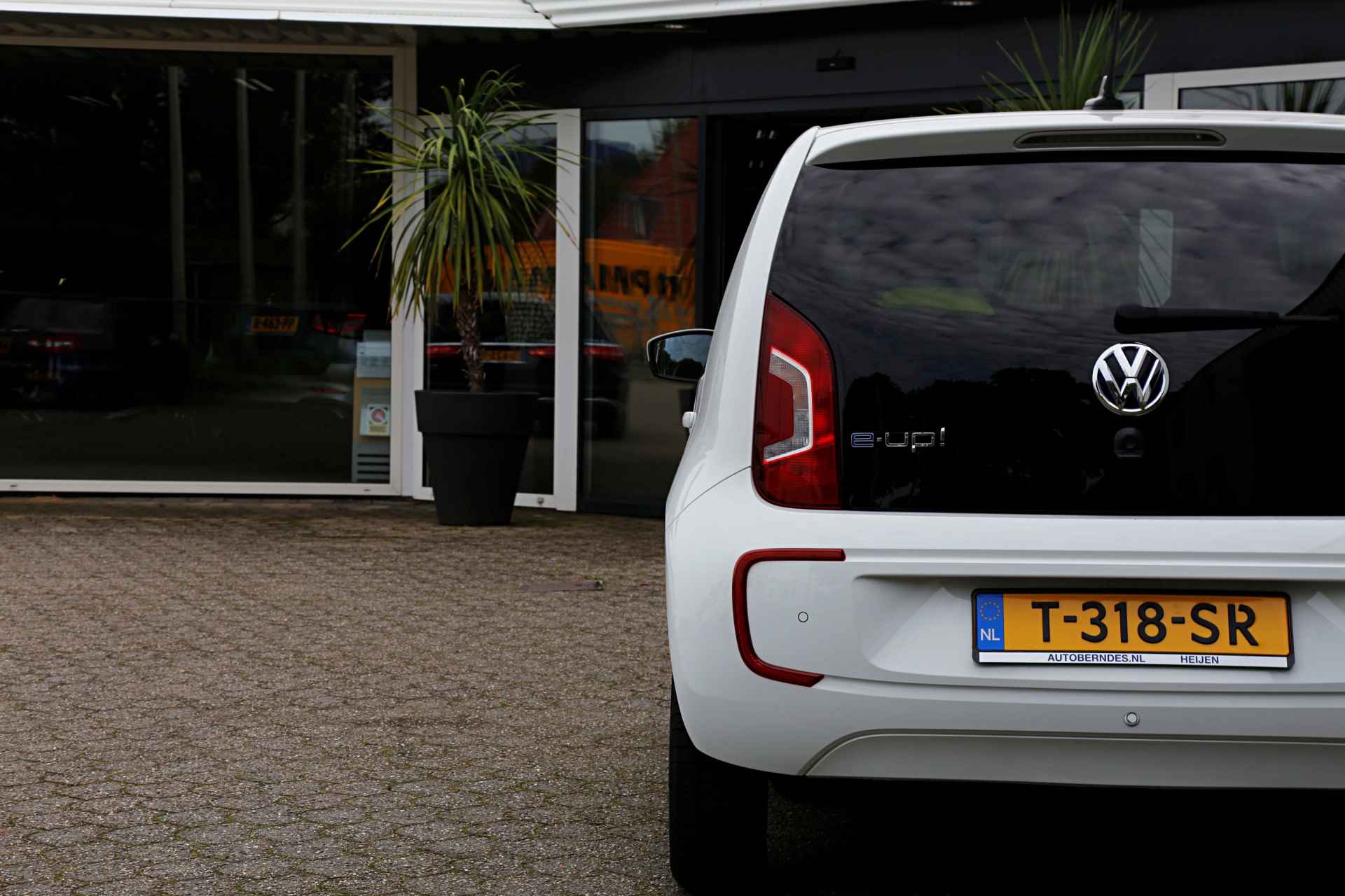 Volkswagen e-Up! *Incl. BTW!*€ 9.900,- na subsidie*Stoelverw./Navigatie/Airco/Cruise-Control/Parkeersens.* - 23/44