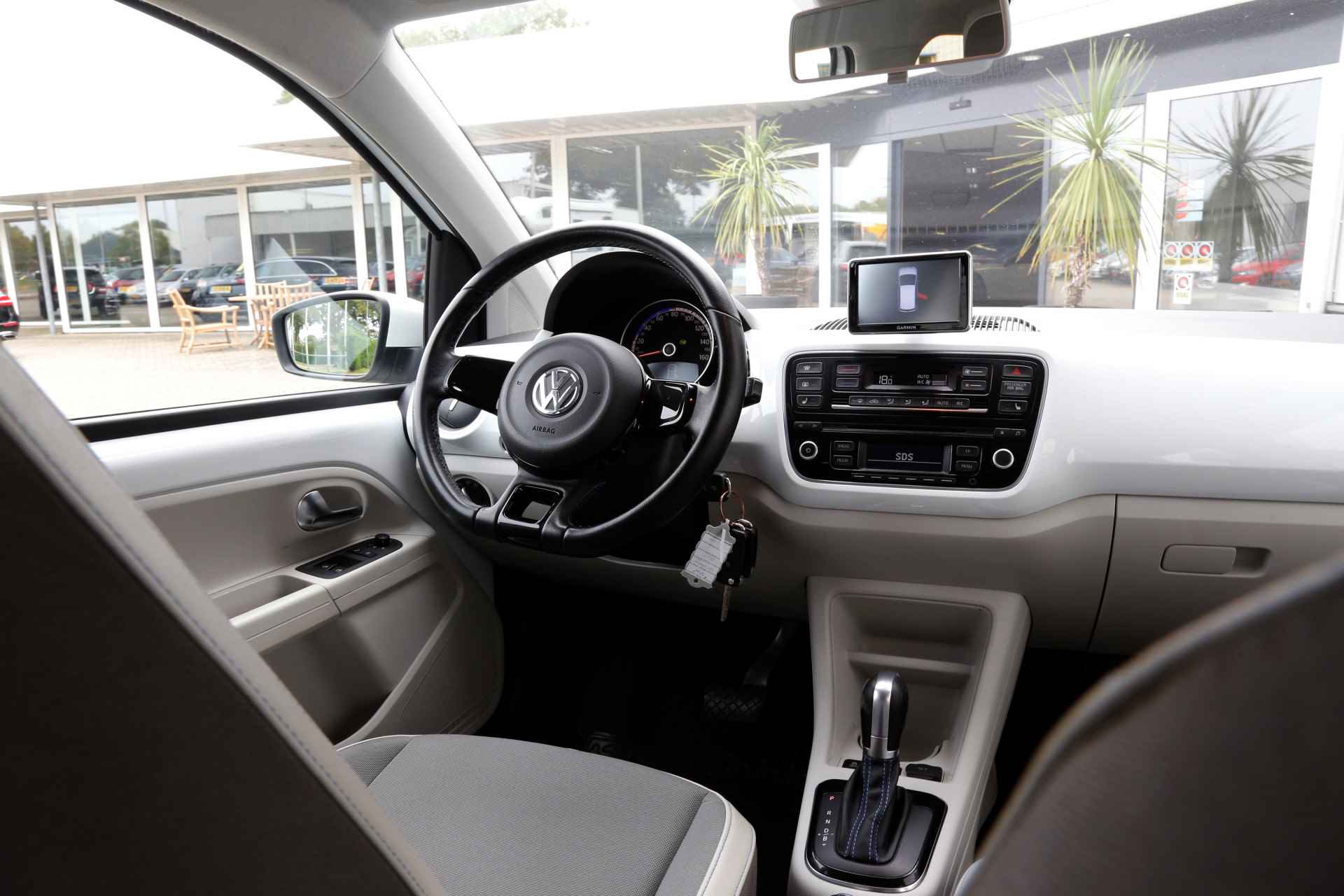Volkswagen e-Up! *Incl. BTW!*€ 9.900,- na subsidie*Stoelverw./Navigatie/Airco/Cruise-Control/Parkeersens.* - 26/44
