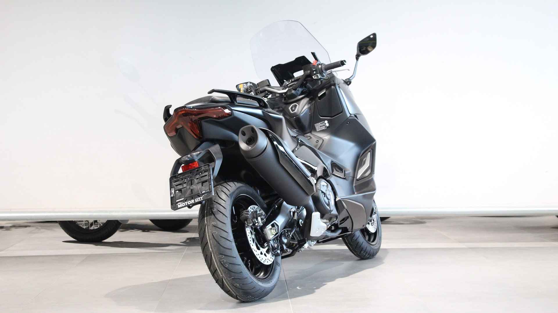 Yamaha T-MAX 560 TECH MAX - 7/13