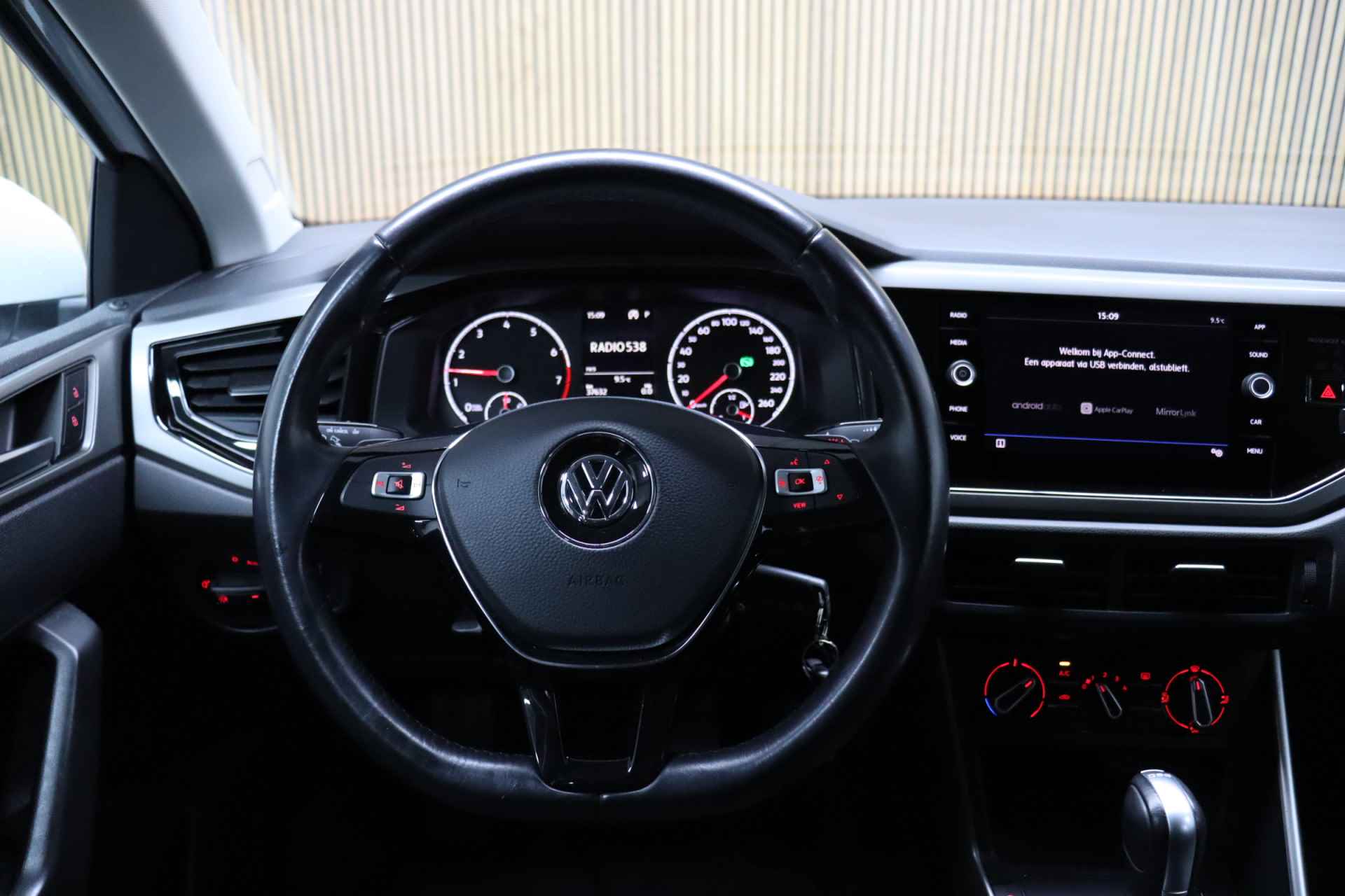 Volkswagen Polo 1.0 TSI Highline DSG | Adaptive-cruise | Apple Carplay & Android Auto | Maps Navigatie | Camera - 18/42