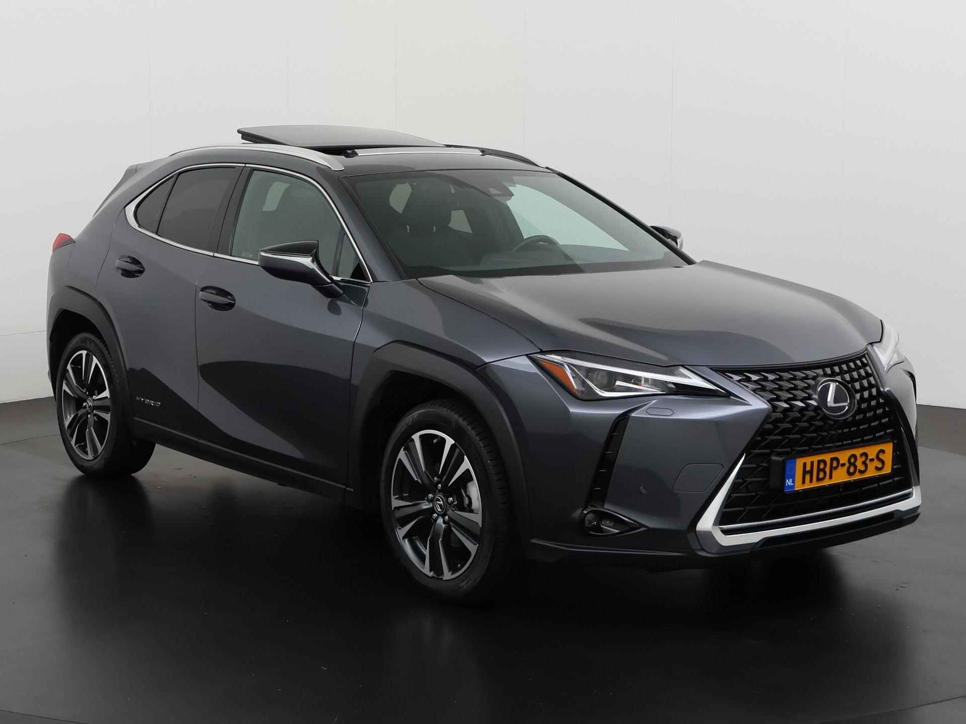 Lexus UX 250h Executive Line | Schuifdak | Leder | Camera | Adaptive cruise | Zondag open! - 30/41