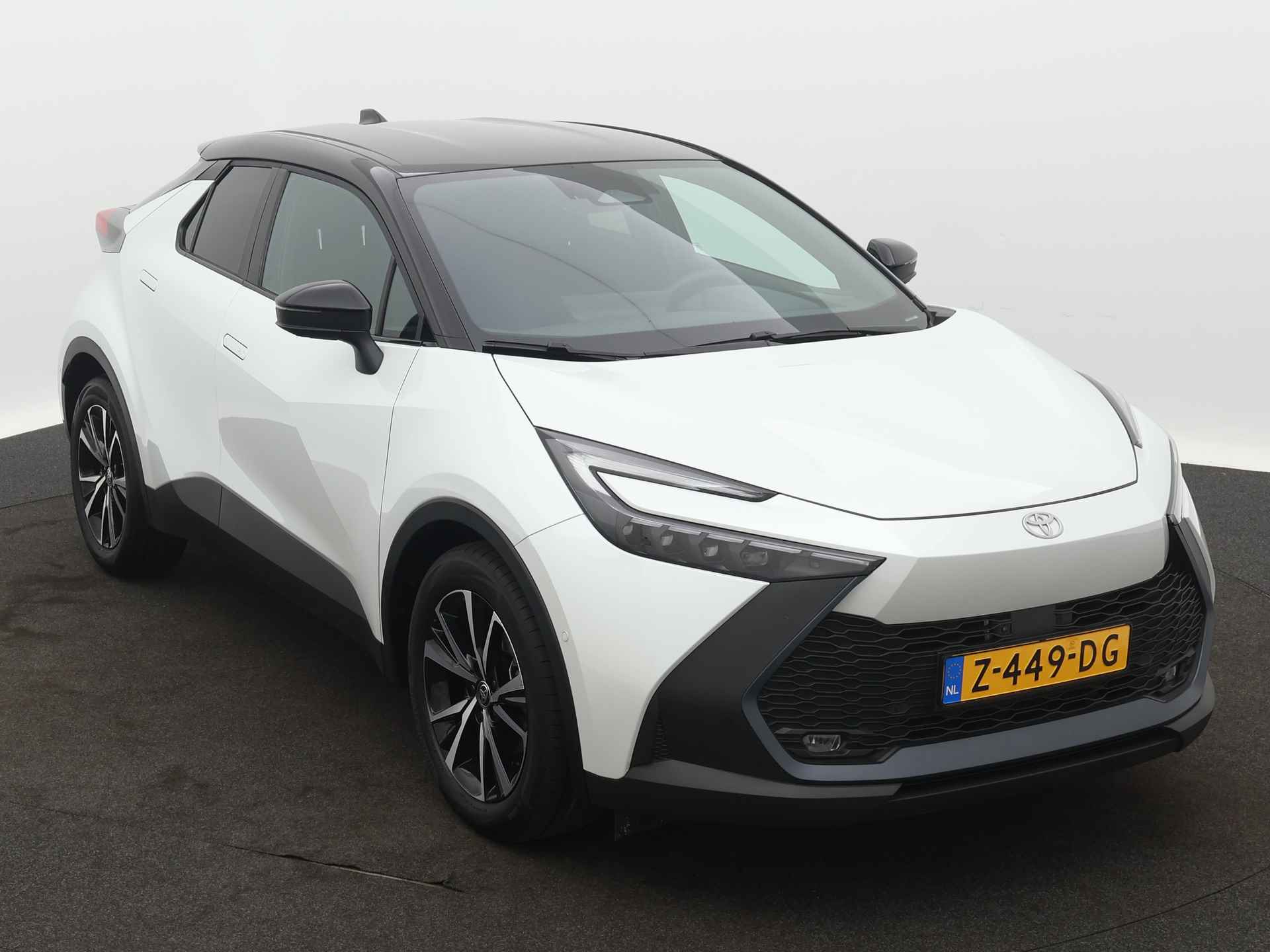 Toyota C-HR 1.8 Hybrid 140 First Edition | 360 Camera | Parkeersensoren | LM velgen | Navigatie | Parkeer Ass. | Elektrische Achterklep | - 29/44