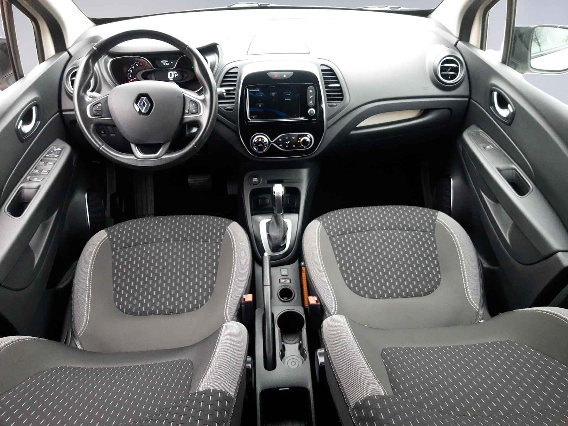 Renault Captur 1.2 TCe Intens 2e Eig. RENAULT-Dealer-Onderh. BOVAG-Garantie. NL-AUTO. Trekhaak, Navigatie/Apple-Carplay/Android-Auto, Parkeer-Assistent, Pakeer-SensorenV+A, Achteruitrijcamera, Privacy-Glas - 3/39