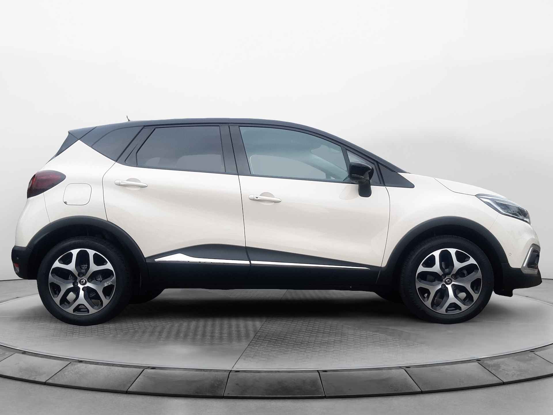 Renault Captur 1.2 TCe Intens 2e Eig. RENAULT-Dealer-Onderh. BOVAG-Garantie. NL-AUTO. Trekhaak, Navigatie/Apple-Carplay/Android-Auto, Parkeer-Assistent, Pakeer-SensorenV+A, Achteruitrijcamera, Privacy-Glas - 5/39