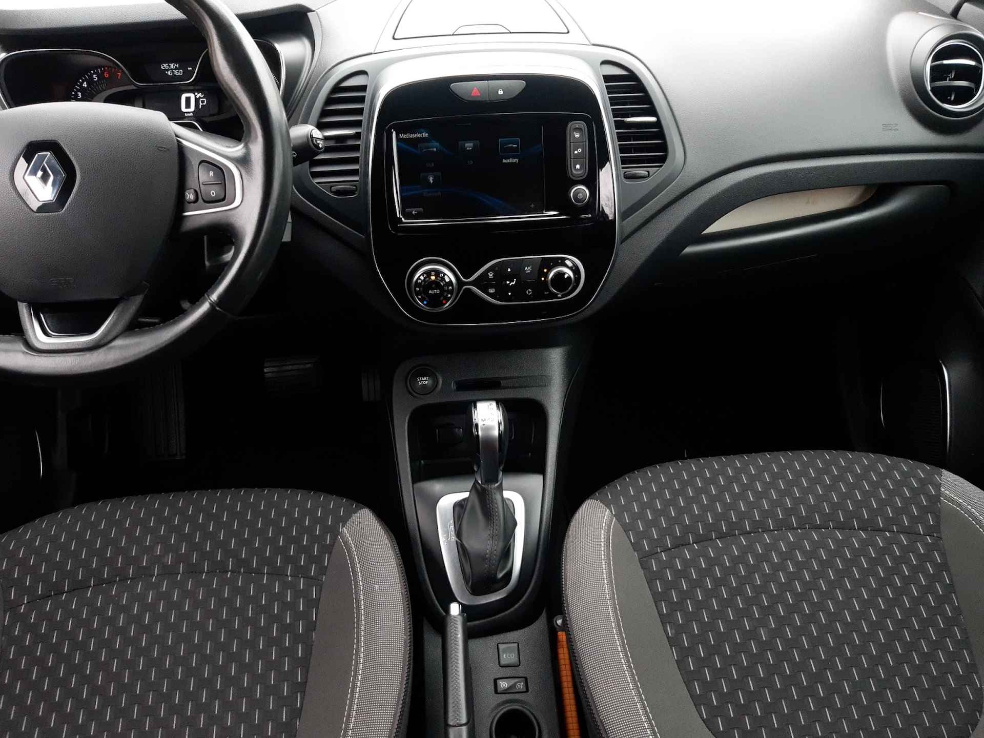 Renault Captur 1.2 TCe Intens 2e Eig. RENAULT-Dealer-Onderh. BOVAG-Garantie. NL-AUTO. Trekhaak, Navigatie/Apple-Carplay/Android-Auto, Parkeer-Assistent, Pakeer-SensorenV+A, Achteruitrijcamera, Privacy-Glas - 19/39