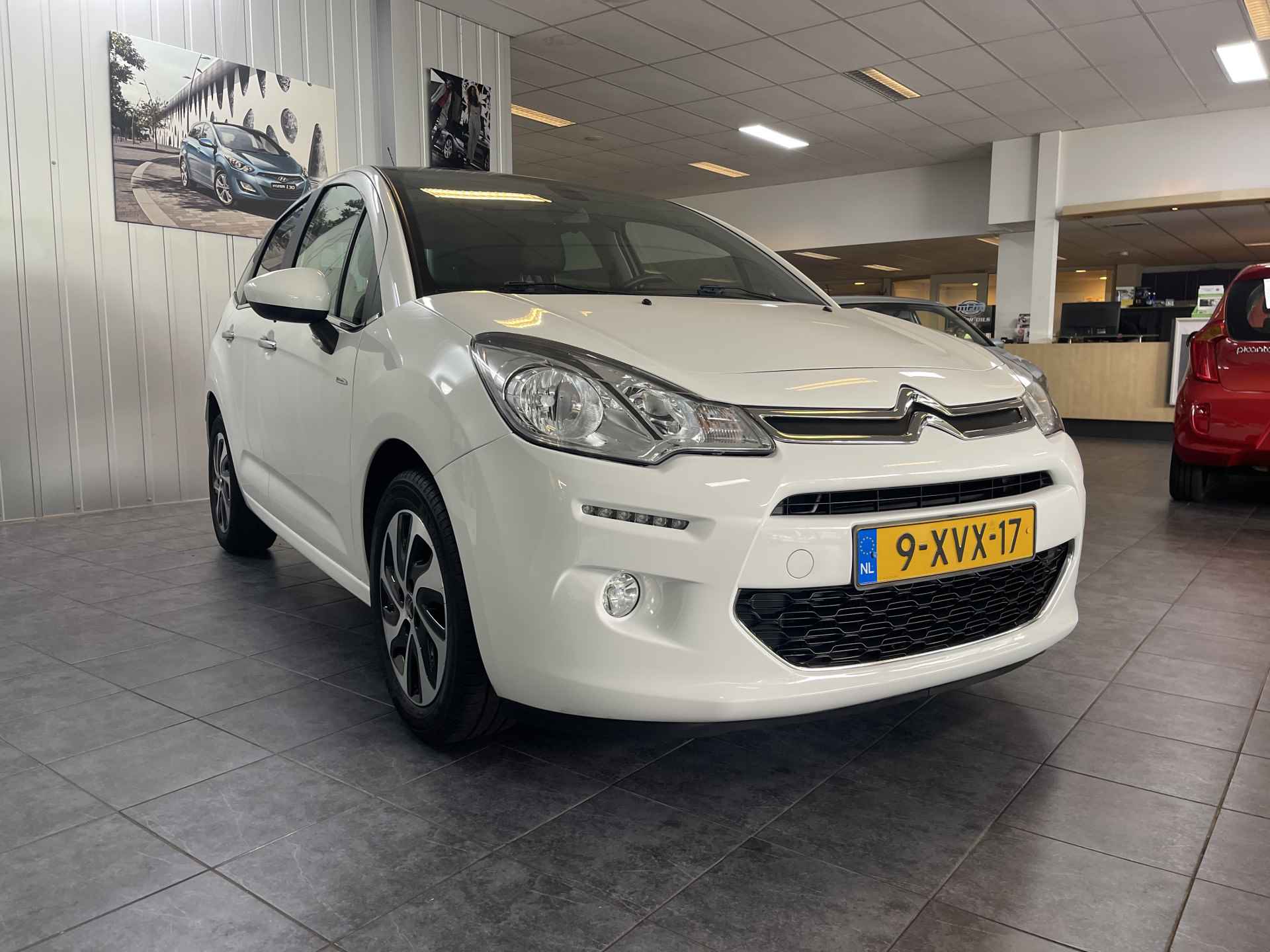 Citroën C3 1.2 PureTech Exclusive Dealer onderhouden, Lederen bekleding,  Navigatie, Climate control, Cruise control. - 5/25