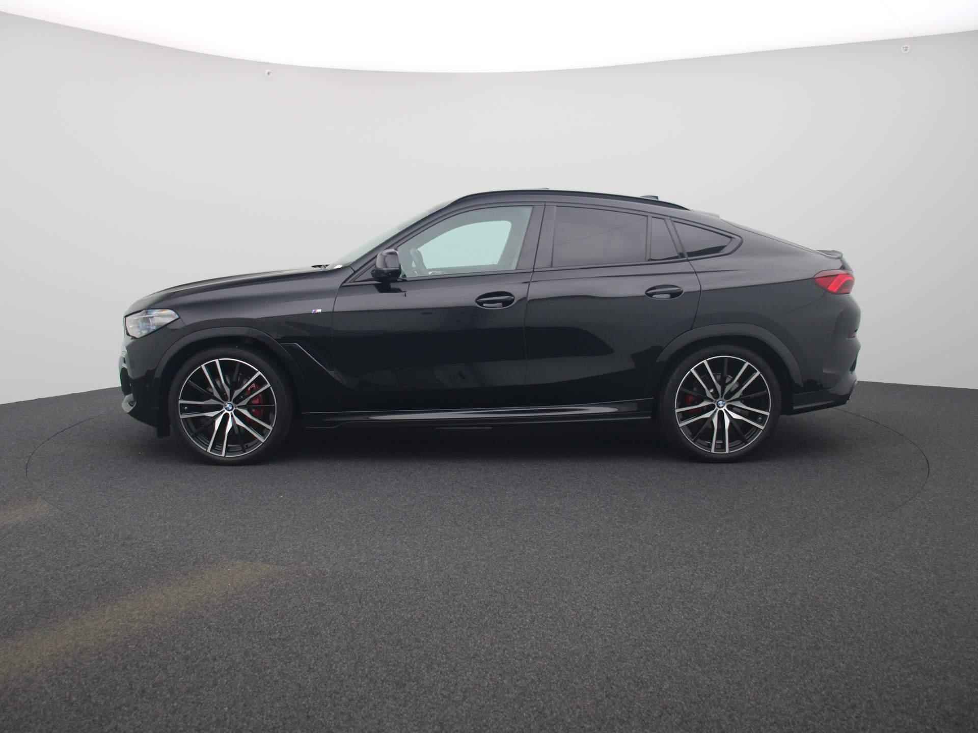 BMW X6 xDrive40i High Executive | M-PAKKET | PANORAMA-SCHUIFDAK | LASER KOPLAMPEN | HEAD UP DISPLAY | SOFTCLOSE | STOELVERWARMING V+A| STOELVENTILATIE | 360-CAMERA | ELEKTRISCHE VOORSTOELEN MET GEHEUGEN | STUURWIEL VERWARMD | BEKERHOUDERS GEKOELD EN VERWARMD |  22 INCH | WEGKLAPBARE TREKHAAK | - 12/61