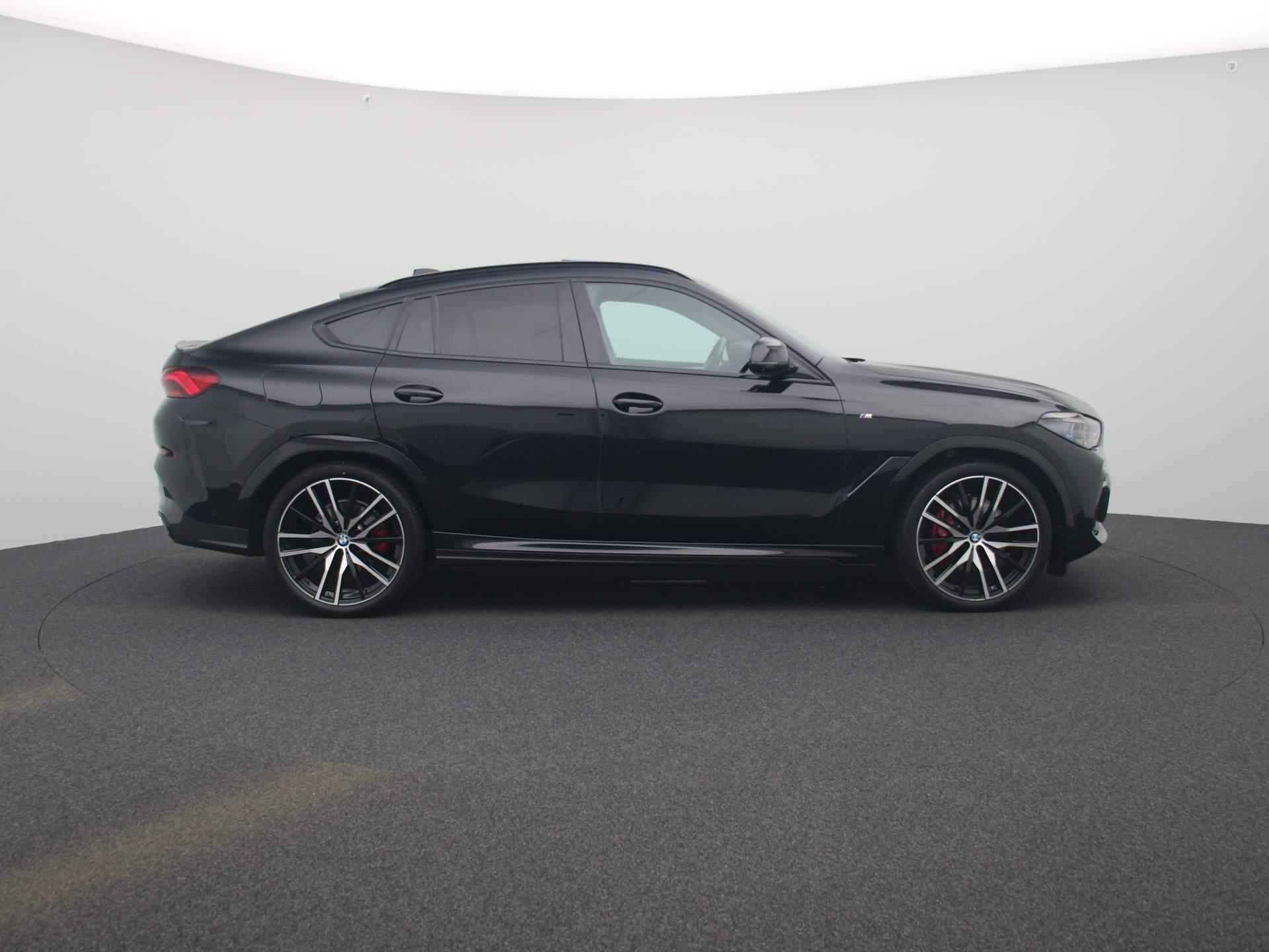 BMW X6 xDrive40i High Executive | M-PAKKET | PANORAMA-SCHUIFDAK | LASER KOPLAMPEN | HEAD UP DISPLAY | SOFTCLOSE | STOELVERWARMING V+A| STOELVENTILATIE | 360-CAMERA | ELEKTRISCHE VOORSTOELEN MET GEHEUGEN | STUURWIEL VERWARMD | BEKERHOUDERS GEKOELD EN VERWARMD |  22 INCH | WEGKLAPBARE TREKHAAK | - 14/61