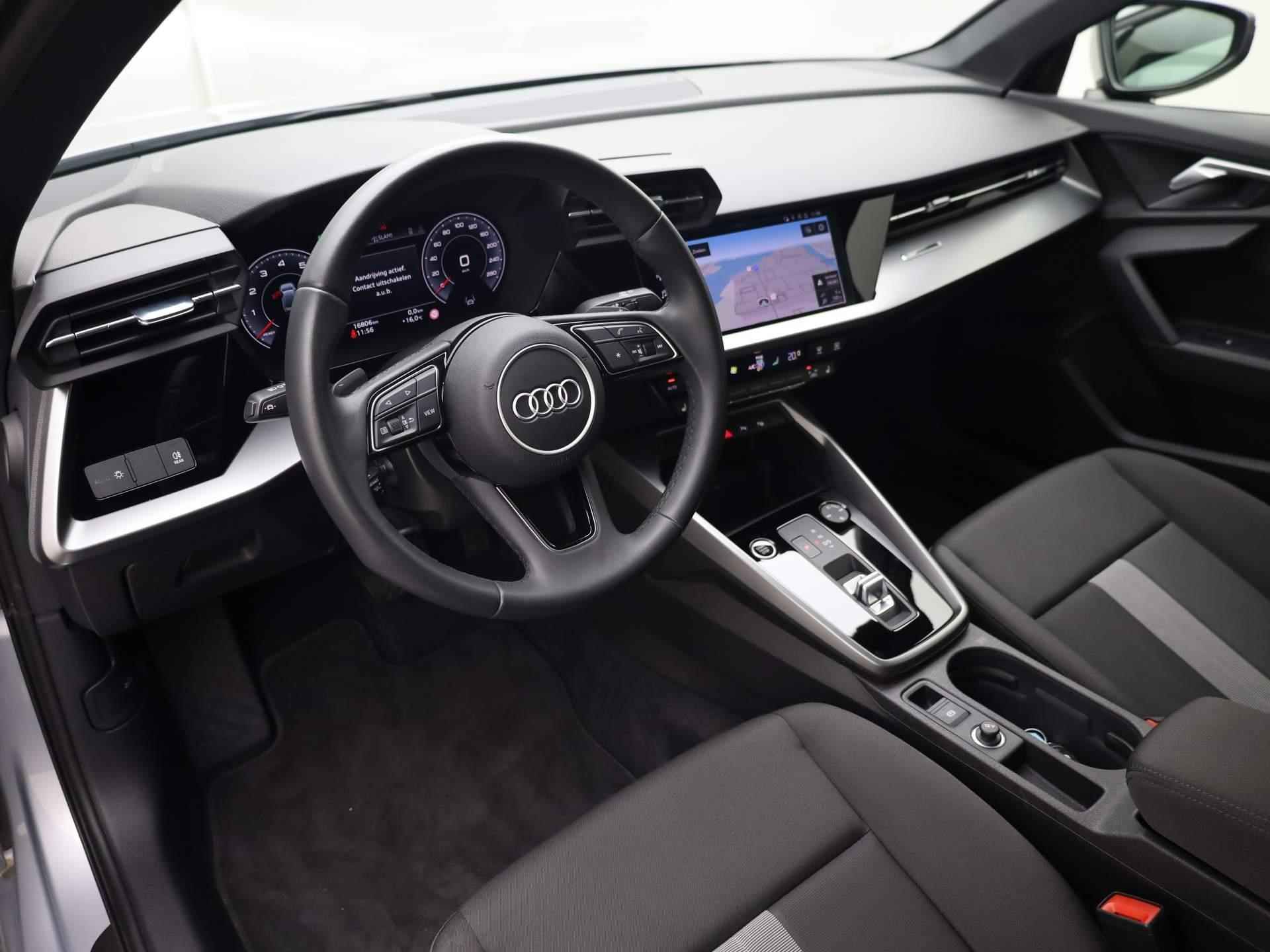 Audi A3 Limousine 35 TFSI/150PK Advanced · Navigatie · Parkeersensoren · Stoelverwarming - 16/40