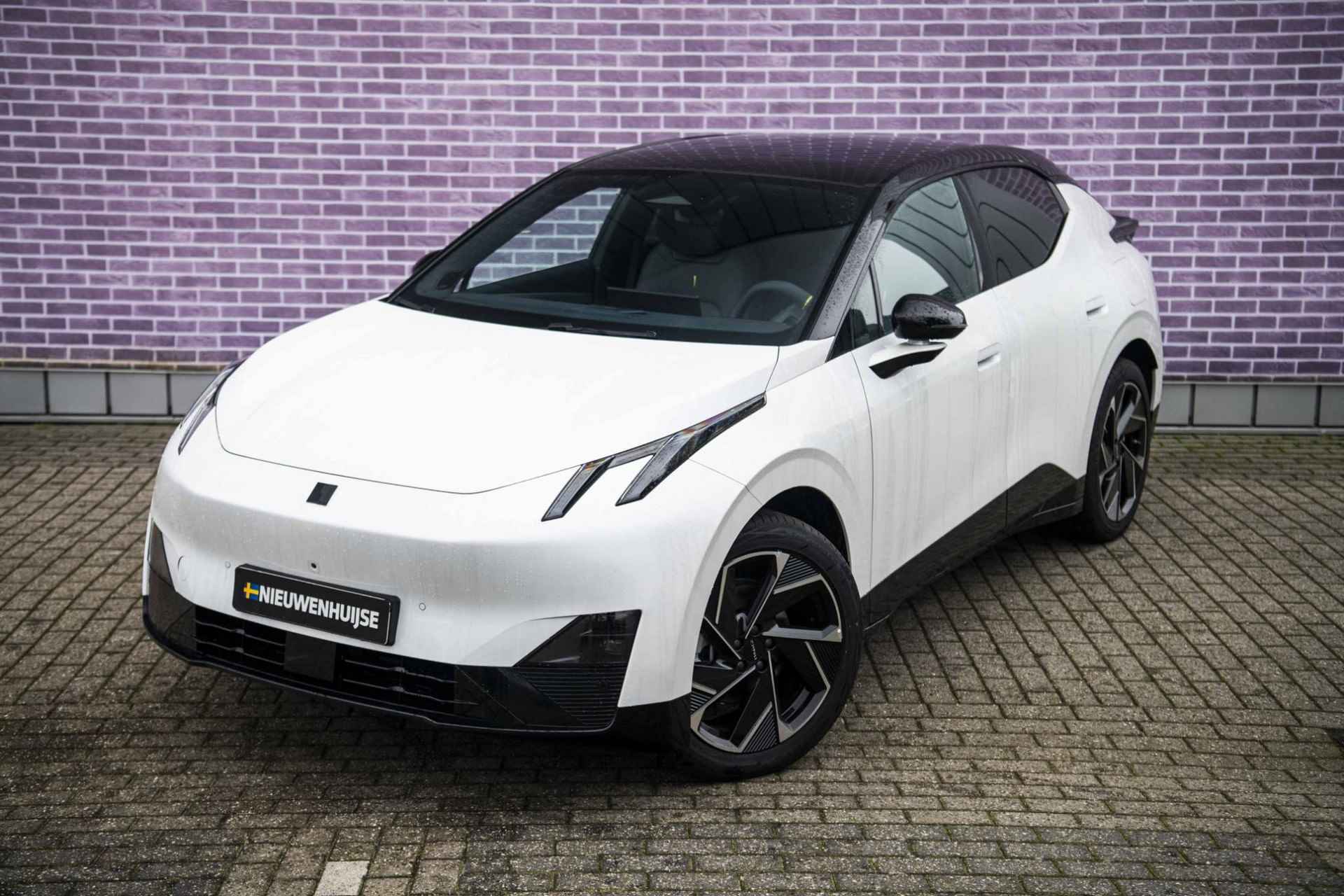 Lynk & Co 02 More 66 kWh | UIT VOORRAAD LEVERBAAR  | CRYSTAL WHITE - 15/35