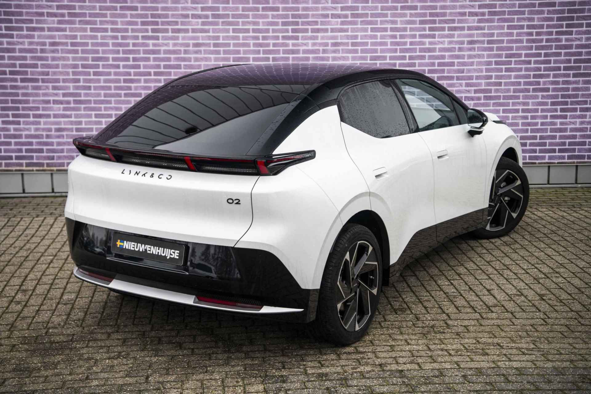 Lynk & Co 02 More 66 kWh | UIT VOORRAAD LEVERBAAR  | CRYSTAL WHITE - 16/35