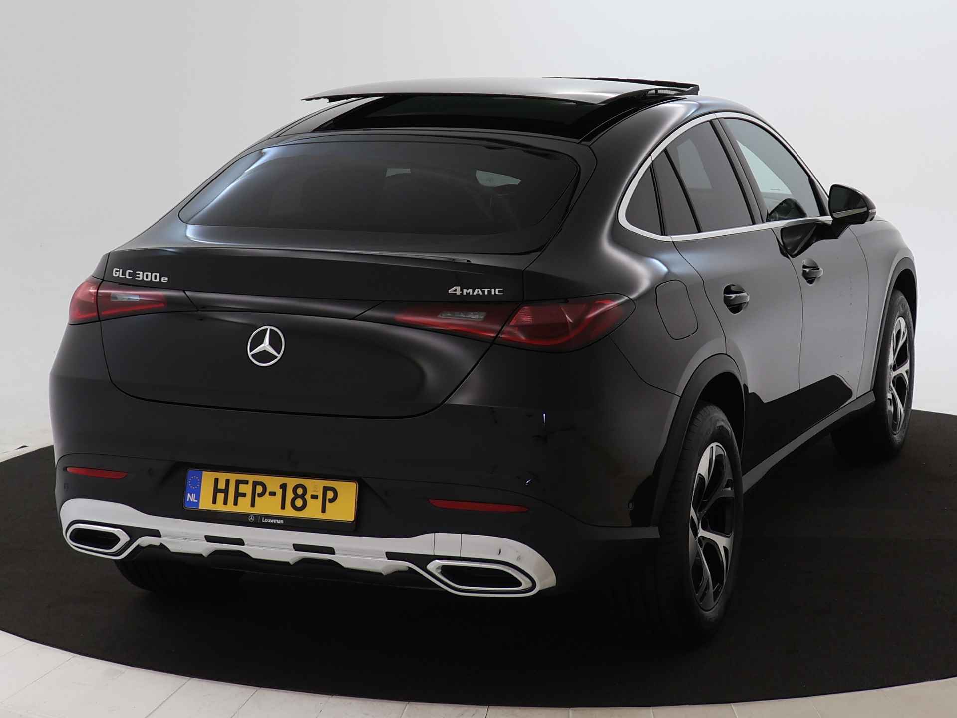 Mercedes-Benz GLC Coupé 300 e 4MATIC Plug-In Hybride | Panorama Schuif-Kanteldak | Burmester® 3D-Surround-Soundsystem | Distronic | 360°-Camera | Stuur en Stoelverwarming | Inclusief 24 maanden MB Certified garantie voor Europa. - 3/50