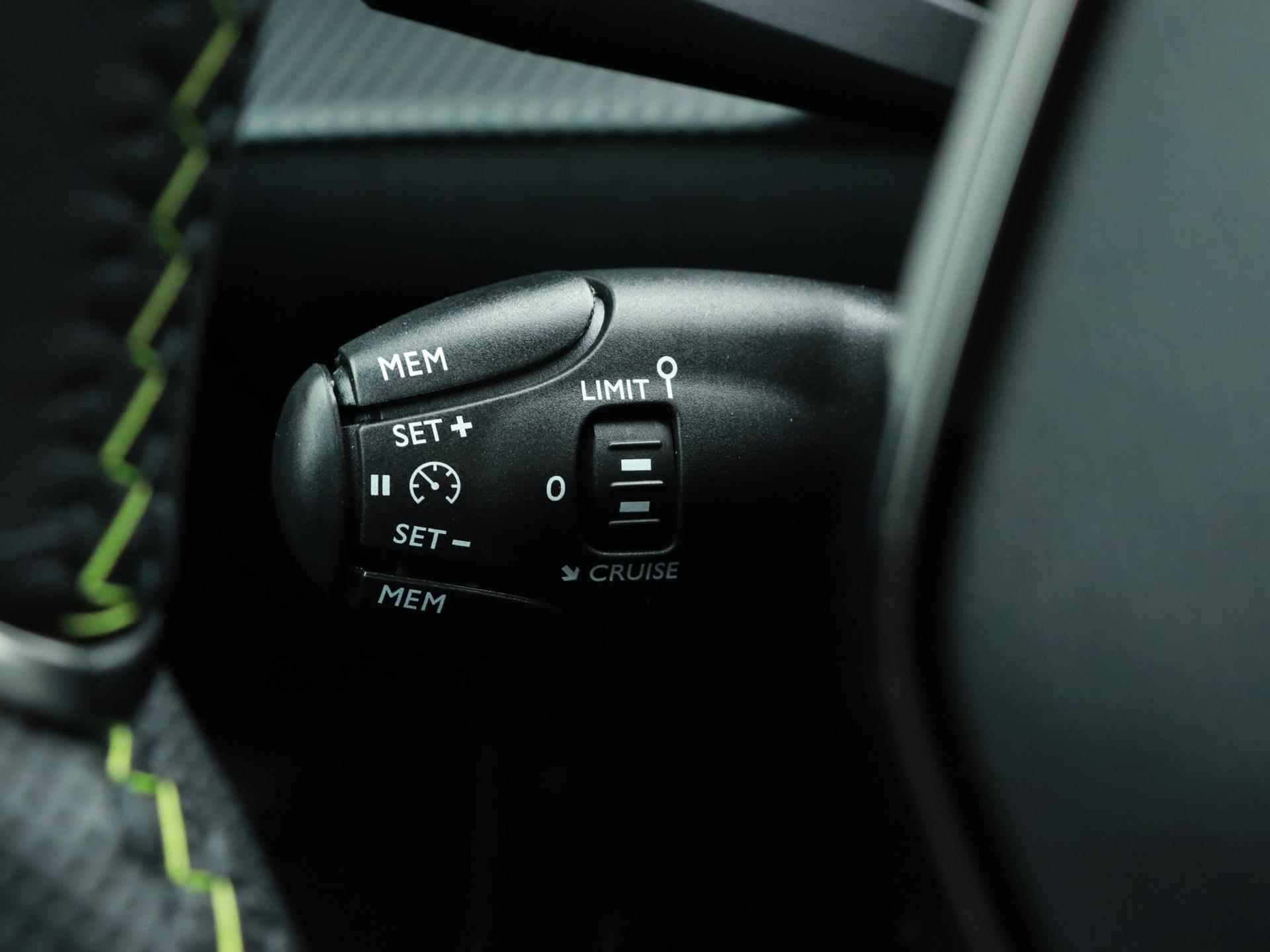 Peugeot e-2008 EV 50 kWh GT 136pk Automaat  | NIEUW MODEL |  Navigatie | Camera | Cruise Control | Parkeerhulp Achter | Apple Carplay - 26/38