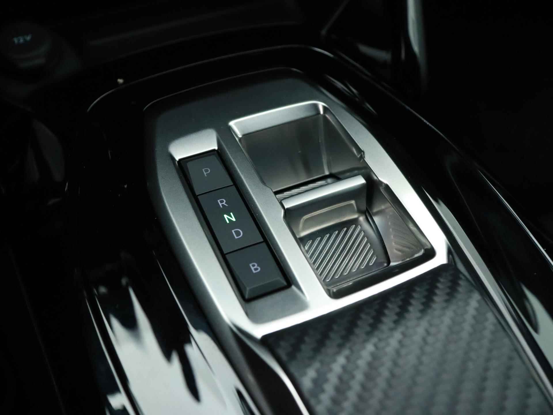Peugeot e-2008 EV 50 kWh GT 136pk Automaat  | NIEUW MODEL |  Navigatie | Camera | Cruise Control | Parkeerhulp Achter | Apple Carplay - 27/38