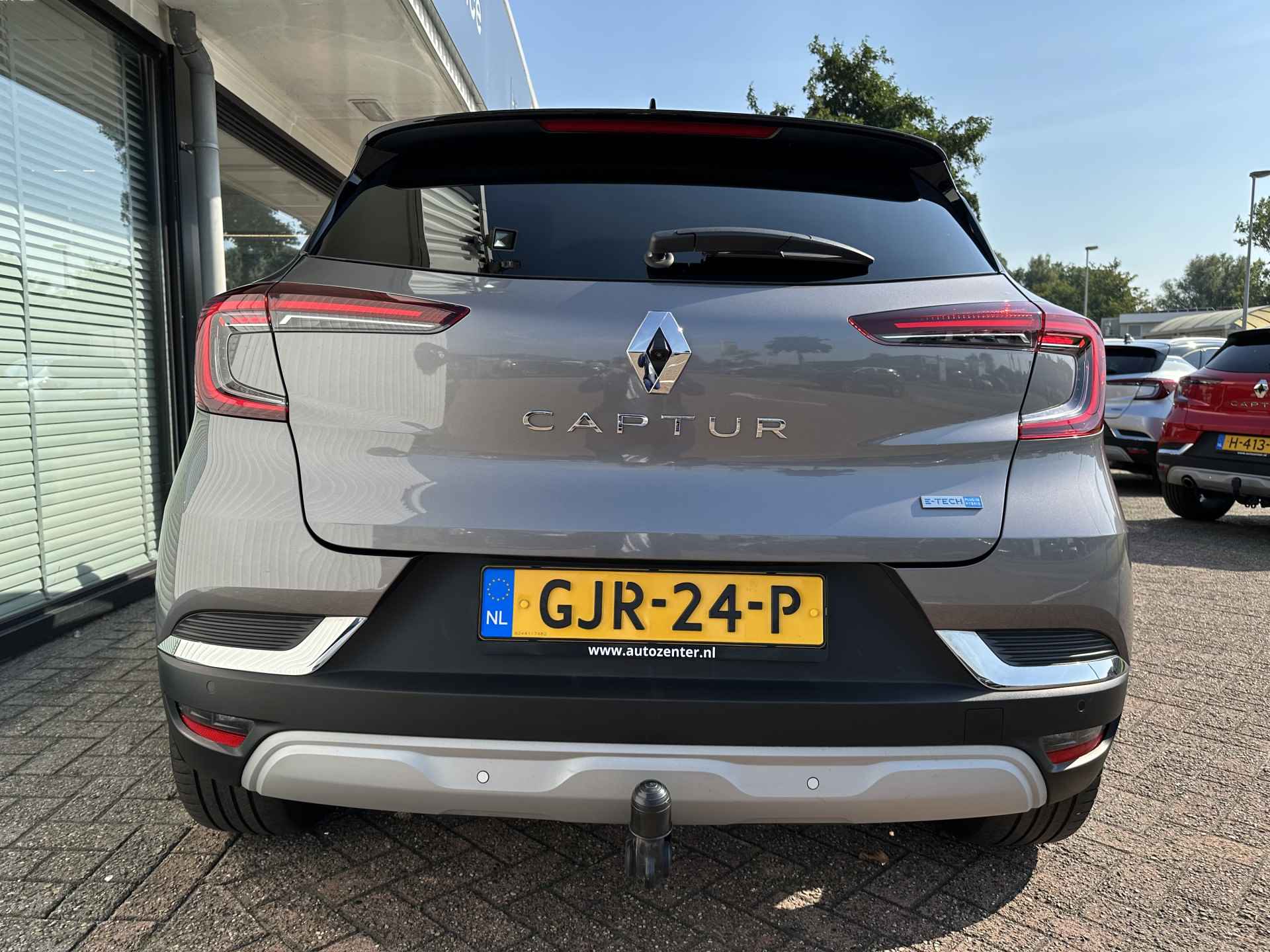 Renault Captur 1.6 E-Tech Plug-in Hybrid 160 Initiale Paris | semi elektrisch wegklapbare trekhaak | adaptieve cruise control | tijdelijk gratis Top Afleverpakket twv Eur 695 - 13/59