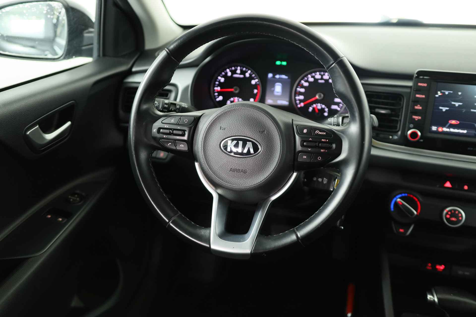 Kia Rio 1.0 TGDI DynamicLine Automaat | Navi | Airco | Camera | Cruise Control | Lichtmetalen Velgen - 25/35