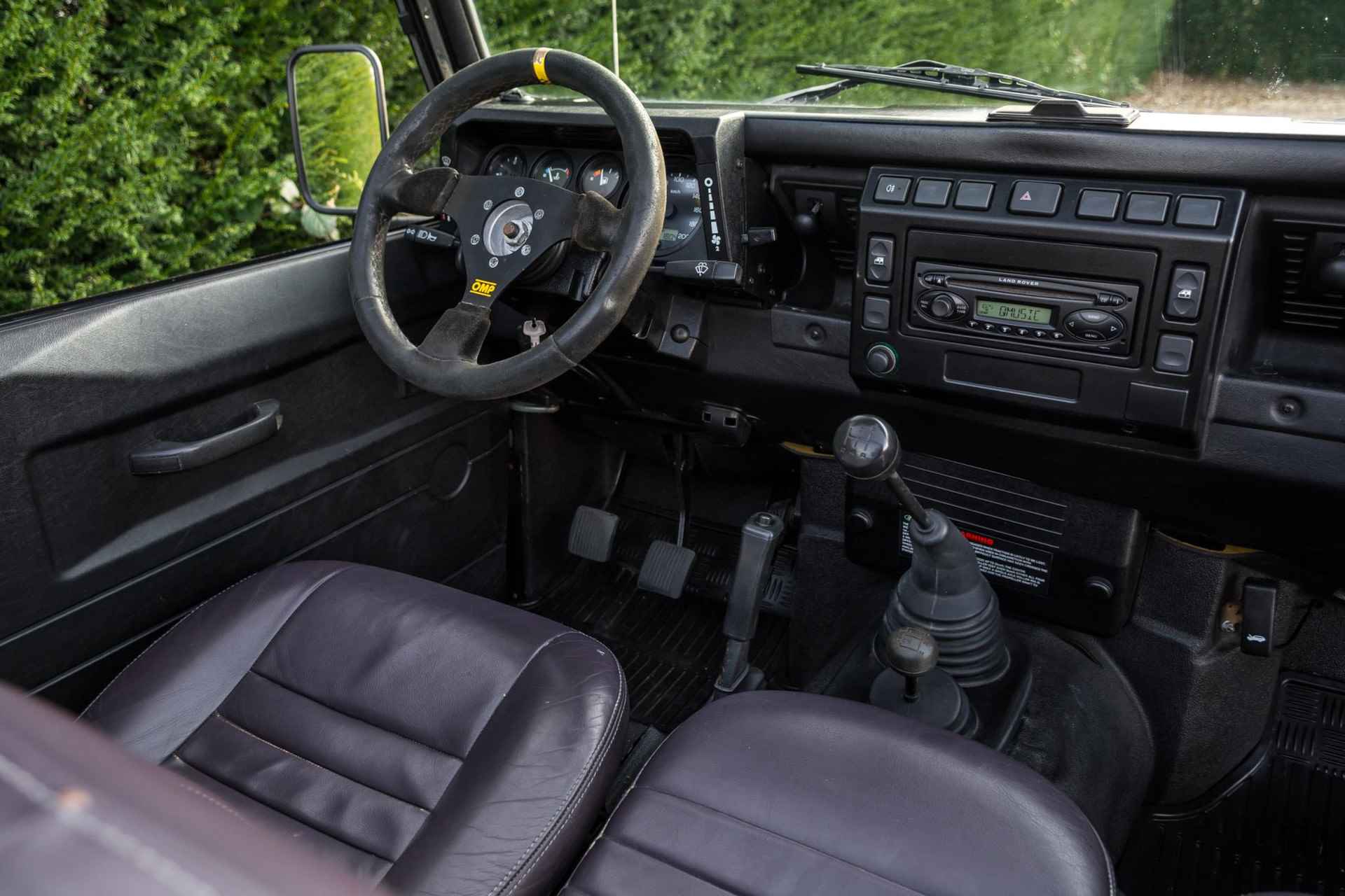 Land Rover Defender 2.5 TD5 90 Bel Air Edition. 1 of 75 - 10/22