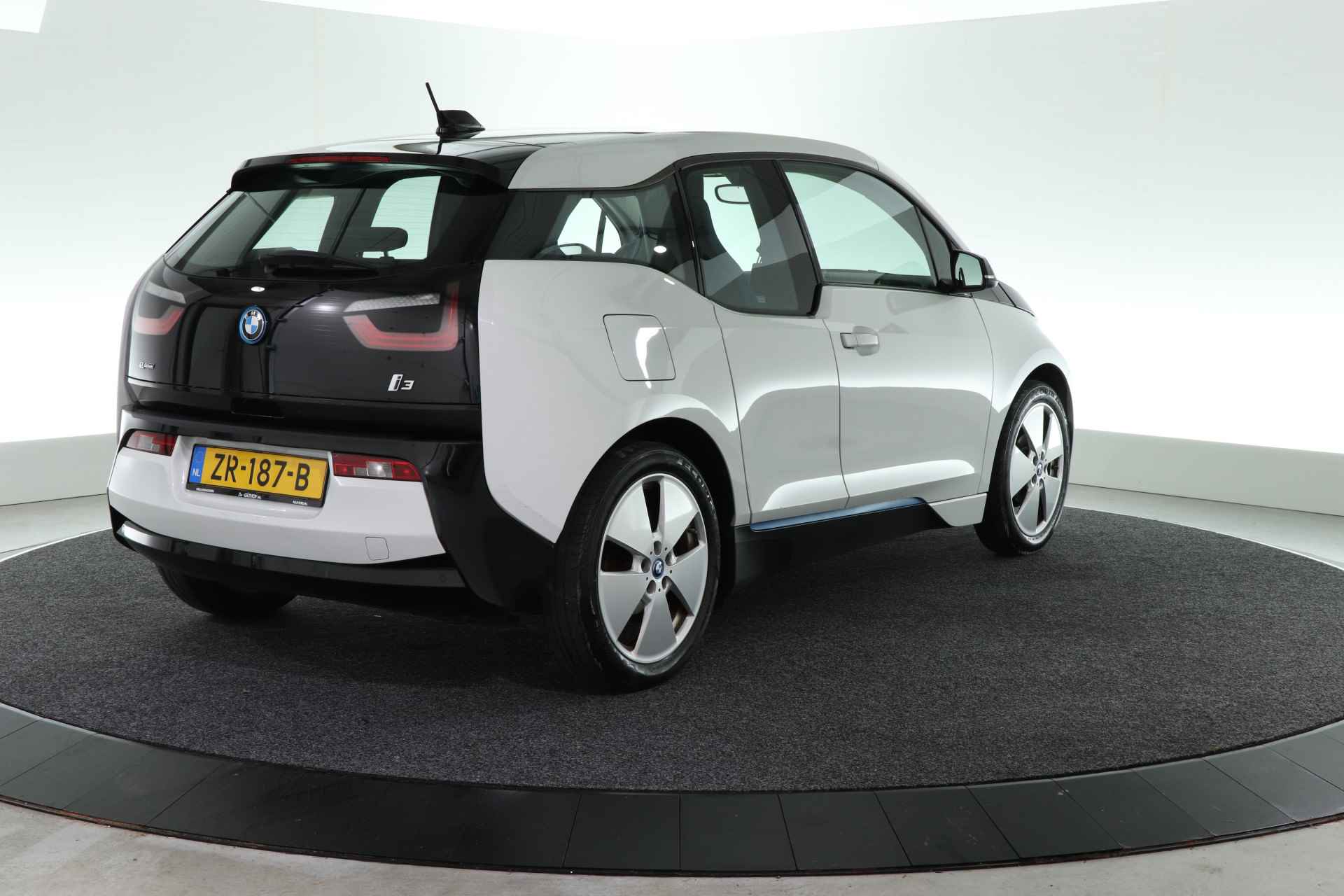 BMW i3 Basis Comfort Advance 22 kWh | CRUISE | CLIMA | NAVI | STOELVERW. | - 2/33