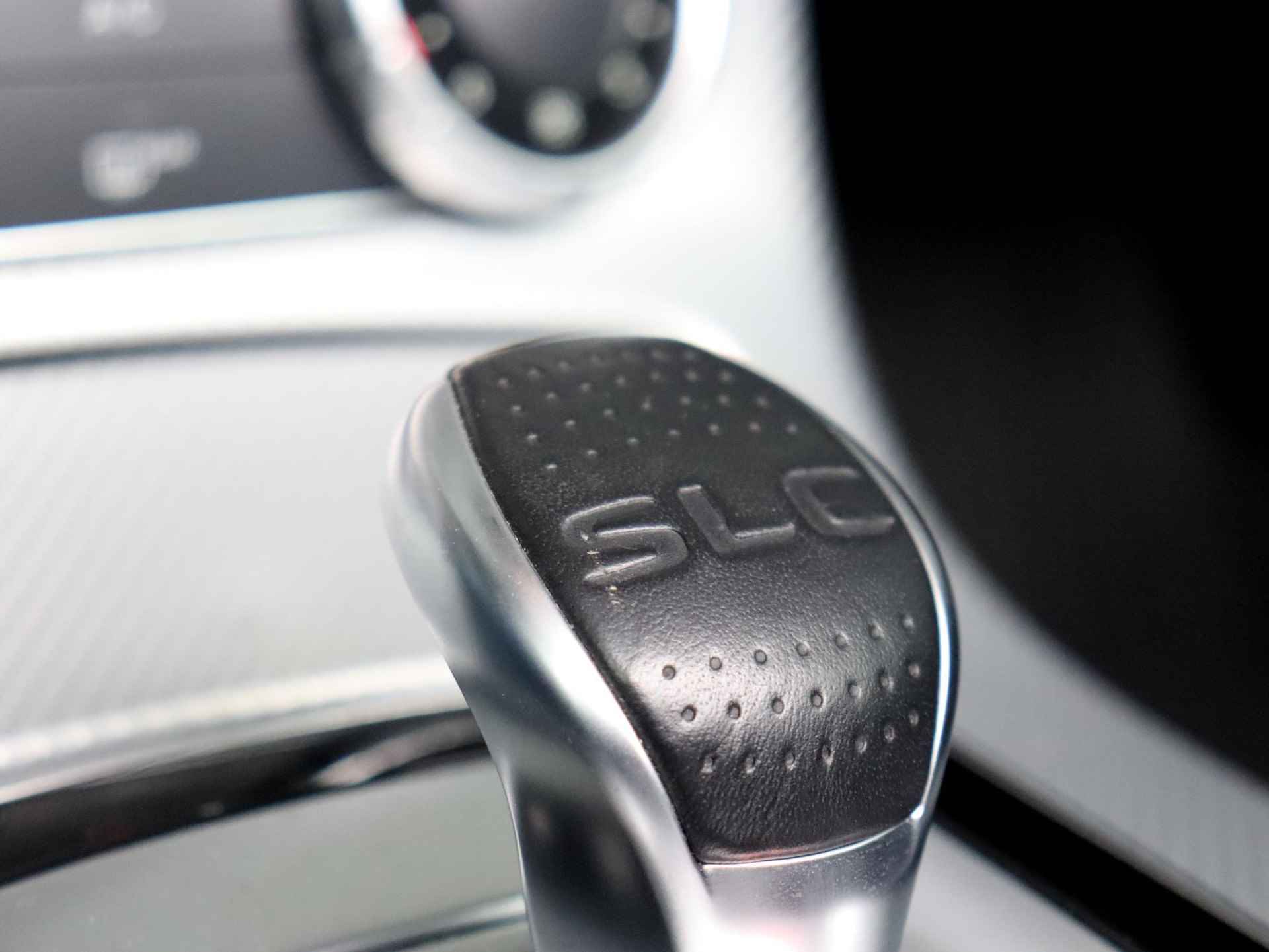 Mercedes-Benz SLC 200 RedArt Edition | Navi | Dodehoekassistent | Stoel en Nekverwarming| - 19/30