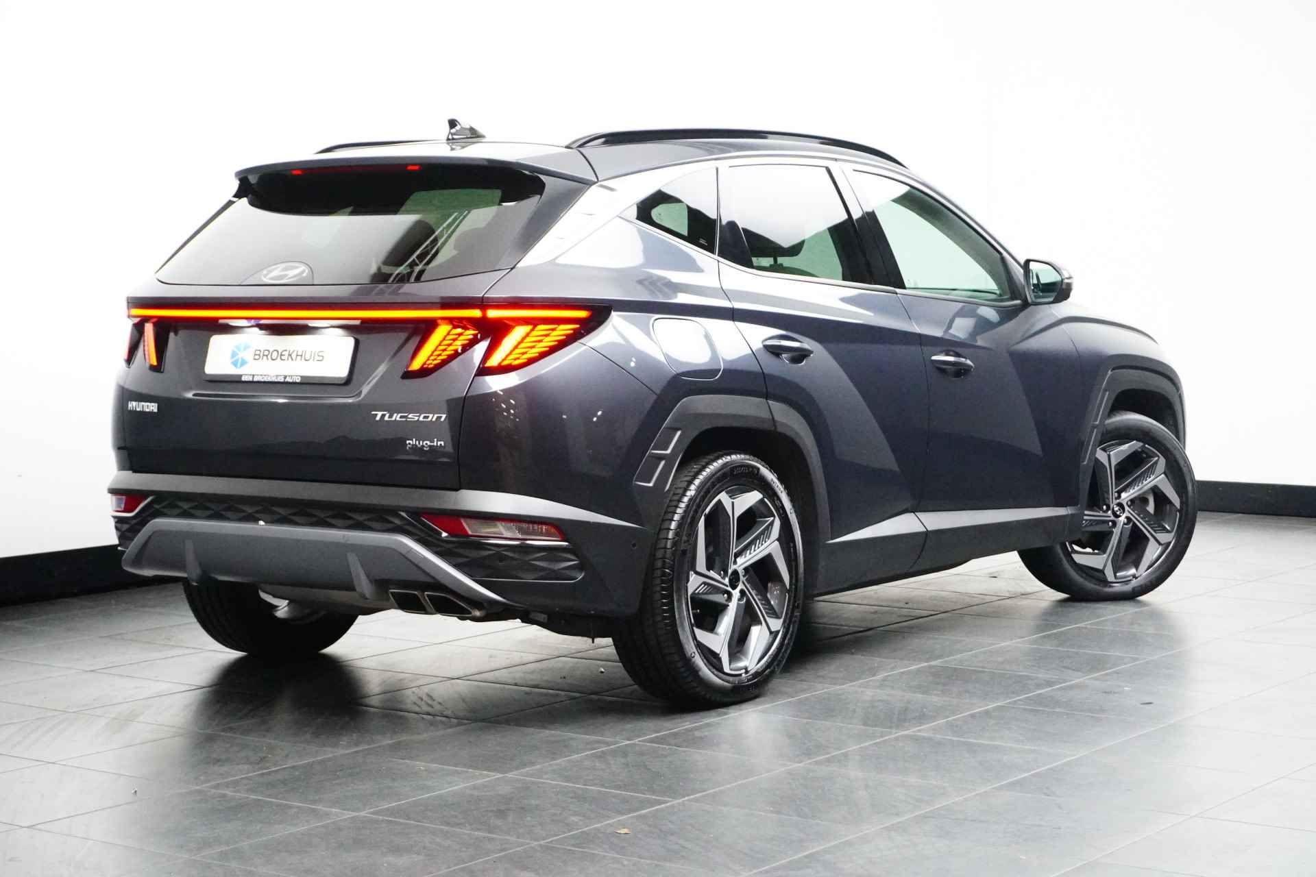 Hyundai Tucson 1.6 T-GDI PHEV Premium Sky 4WD 265pk | Vol-Leder | Stoelkoeling/verwarming | Elektr. Achterklep | Dodehoek-Detectie | 360 Camera - 4/33