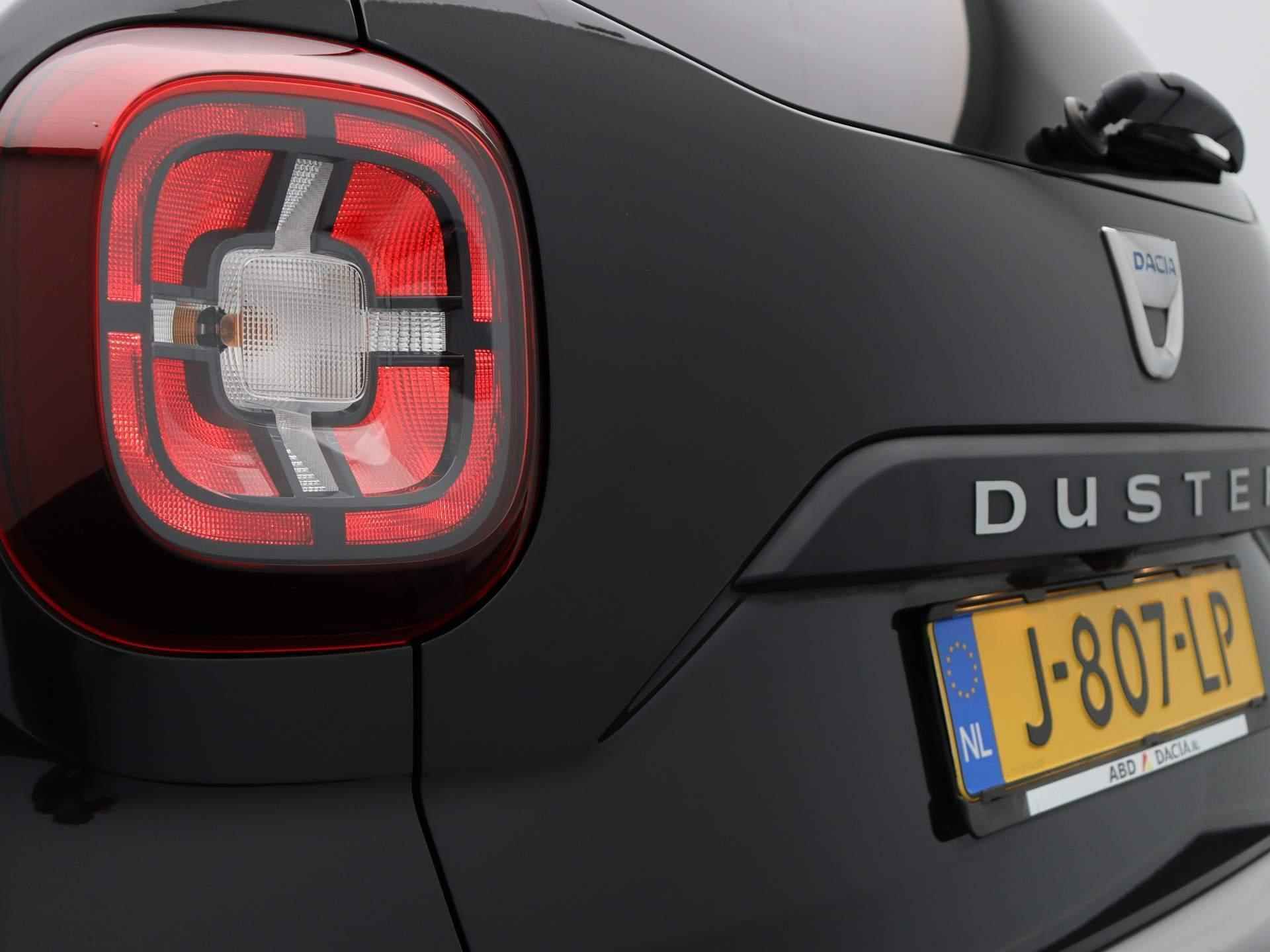 Dacia Duster TCe 100pk Bi-Fuel Prestige | Trekhaak | Achteruitrijcamera | Climate Control | Navigatie | - 43/47