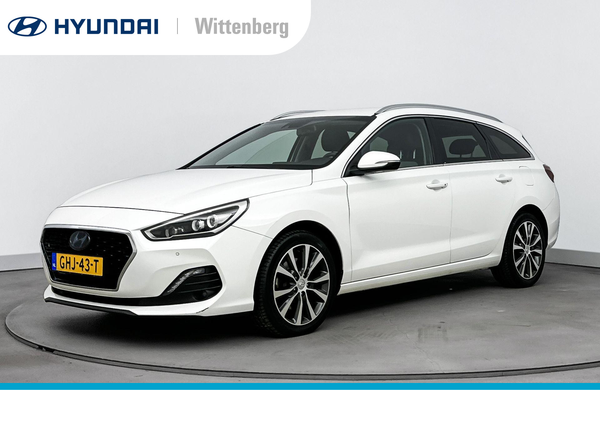 Hyundai i30 Wagon 1.4 T-GDI Premium | Sportstoelen | Stuur + stoelverwarming | Nieuwe All Season | 17" Lm-wielen | Navigatie | Camera |