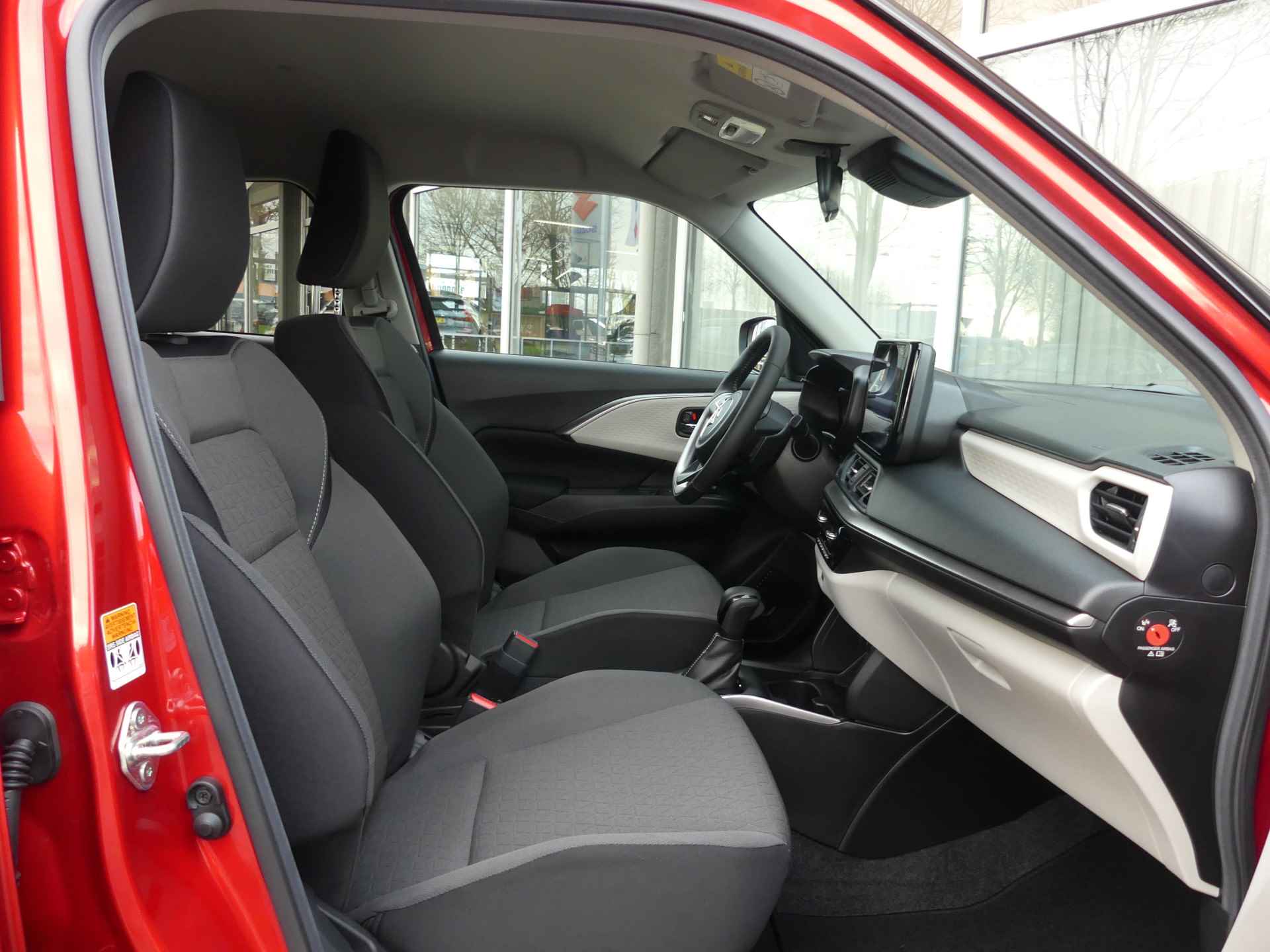 Suzuki Swift 1.2 Style Smart Hybrid Automaat 16'' gepolijste wielen, Climate Control, Navigatie - 8/30