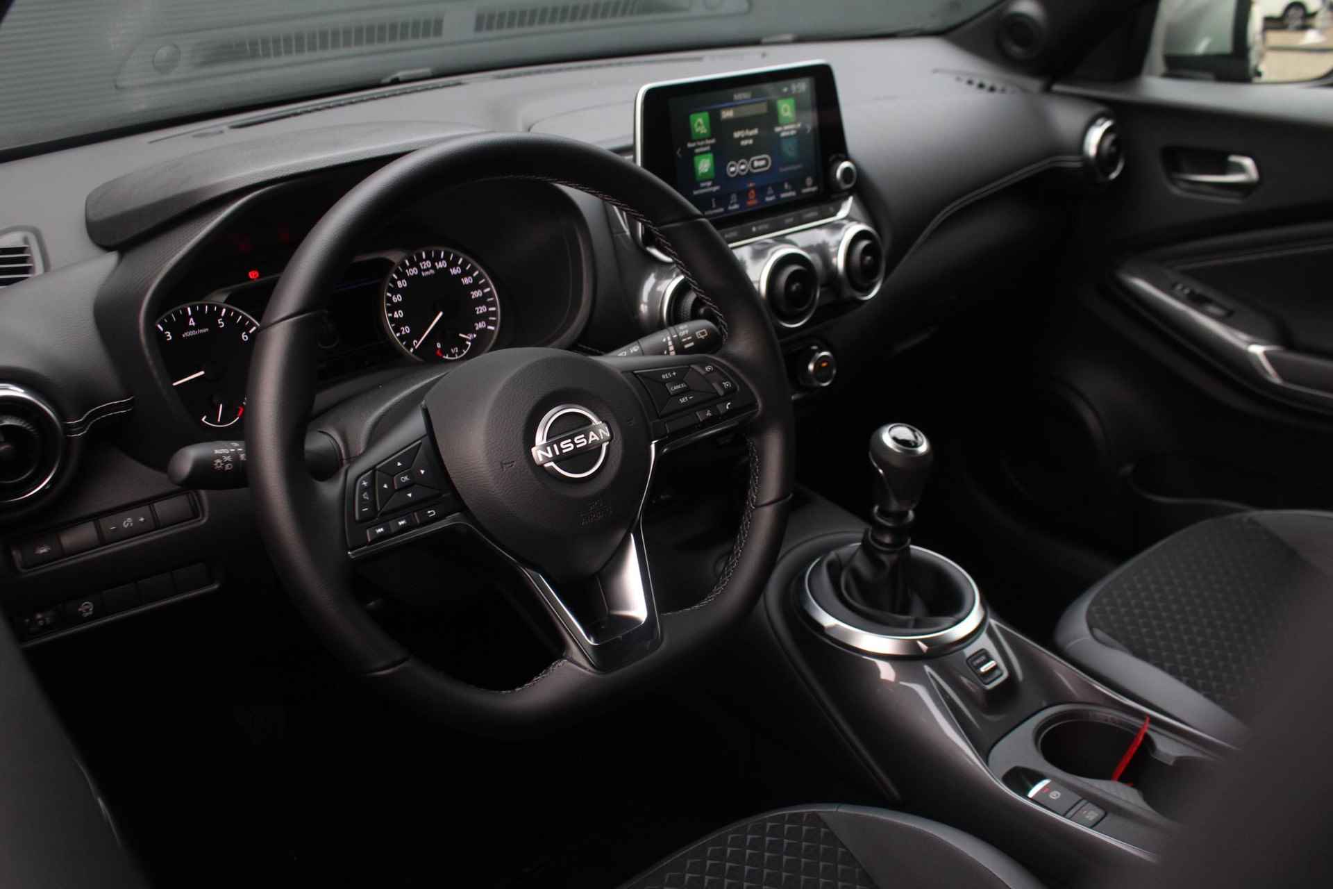 Nissan Juke 1.0 DIG-T N-Design 115pk | Navigatie | Achteruitrijcamera | Apple Carplay/Android Auto | LED Koplampen | LMV 19'' - 14/36