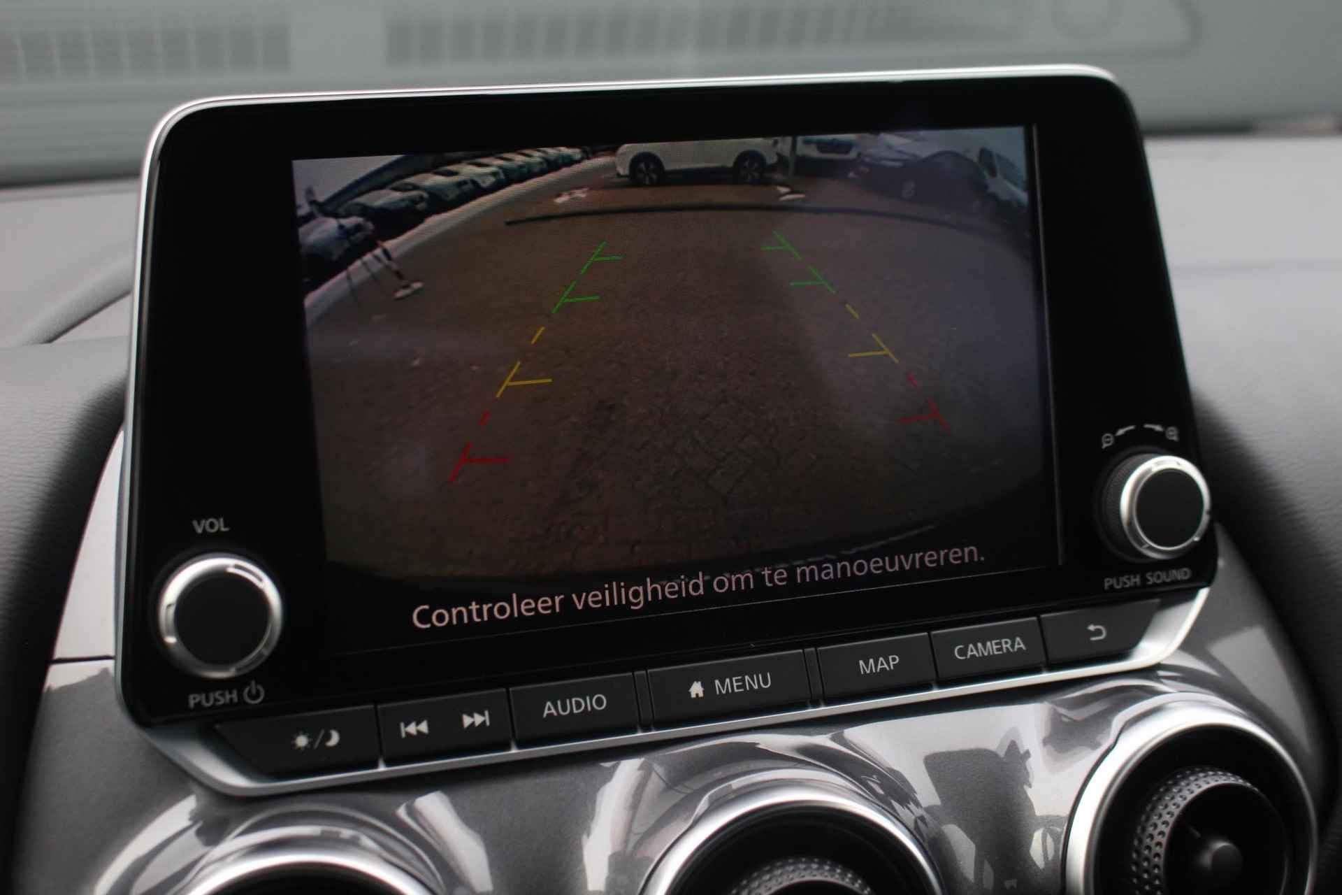 Nissan Juke 1.0 DIG-T N-Design 115pk | Navigatie | Achteruitrijcamera | Apple Carplay/Android Auto | LED Koplampen | LMV 19'' - 17/36