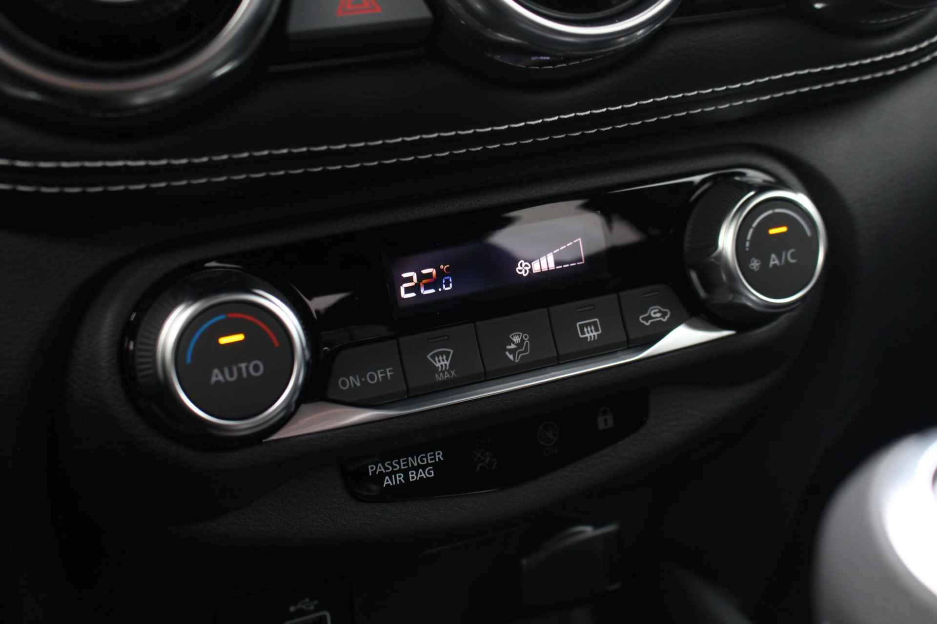 Nissan Juke 1.0 DIG-T N-Design 115pk | Navigatie | Achteruitrijcamera | Apple Carplay/Android Auto | LED Koplampen | LMV 19'' - 25/36