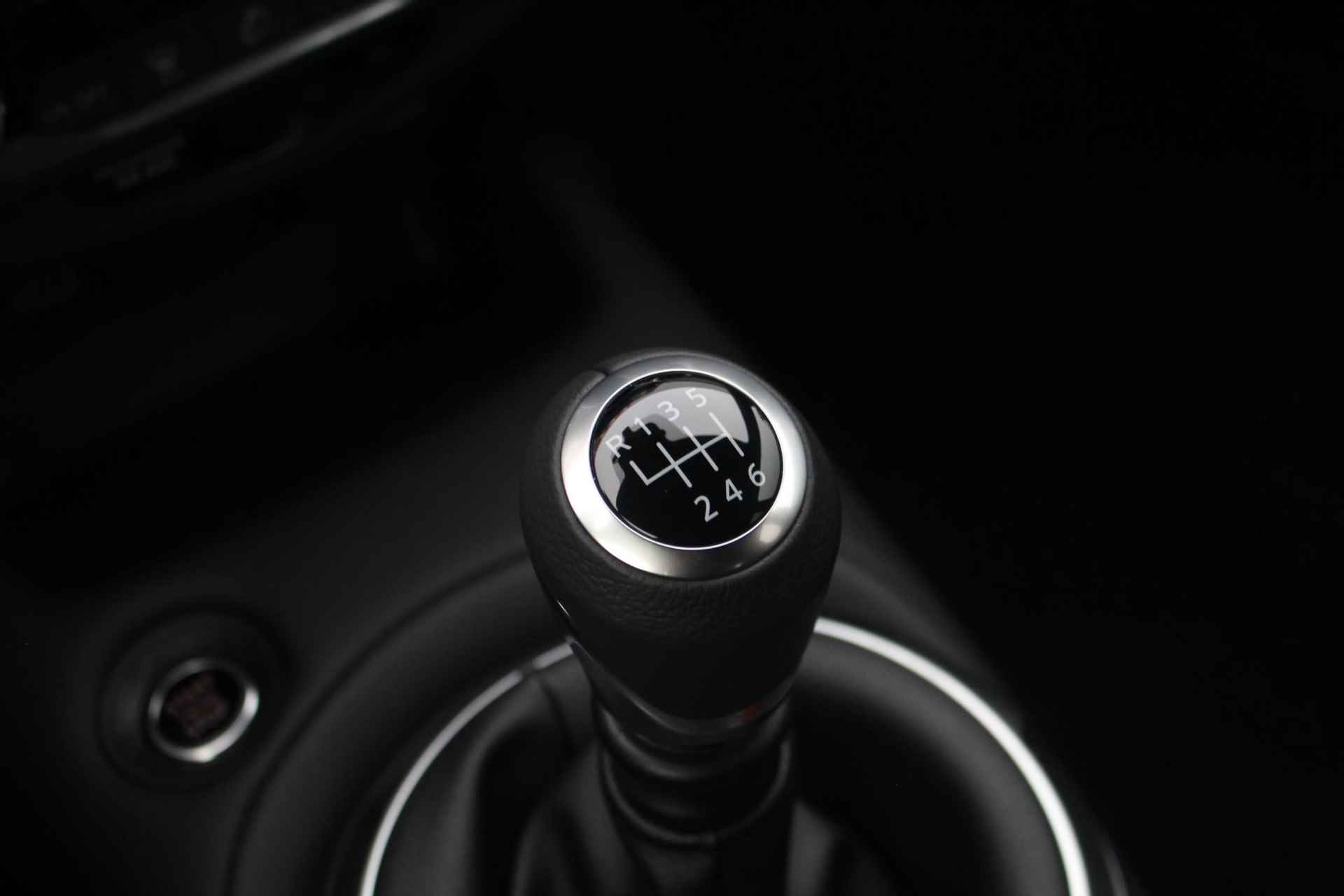 Nissan Juke 1.0 DIG-T N-Design 115pk | Navigatie | Achteruitrijcamera | Apple Carplay/Android Auto | LED Koplampen | LMV 19'' - 26/36
