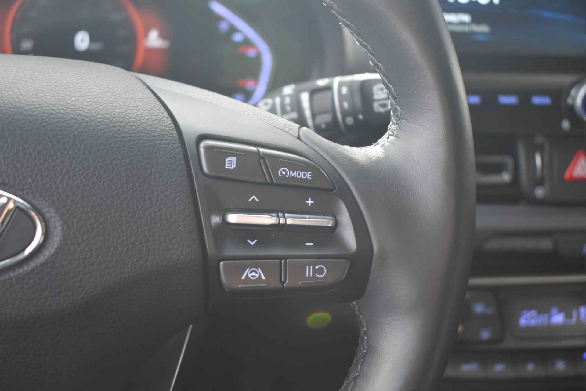 Hyundai i30 Wagon 1.5 T-GDi MHEV Premium 160pk | Trekhaak | Vol-Leder | Elektr. Stoelen | Stoel/Stuurverwarming | Dodehoek-Detectie | Climat - 18/43
