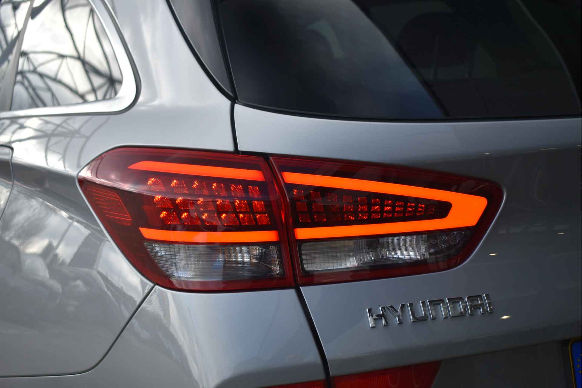 Hyundai i30 Wagon 1.5 T-GDi MHEV Premium 160pk | Trekhaak | Vol-Leder | Elektr. Stoelen | Stoel/Stuurverwarming | Dodehoek-Detectie | Climat - 40/43