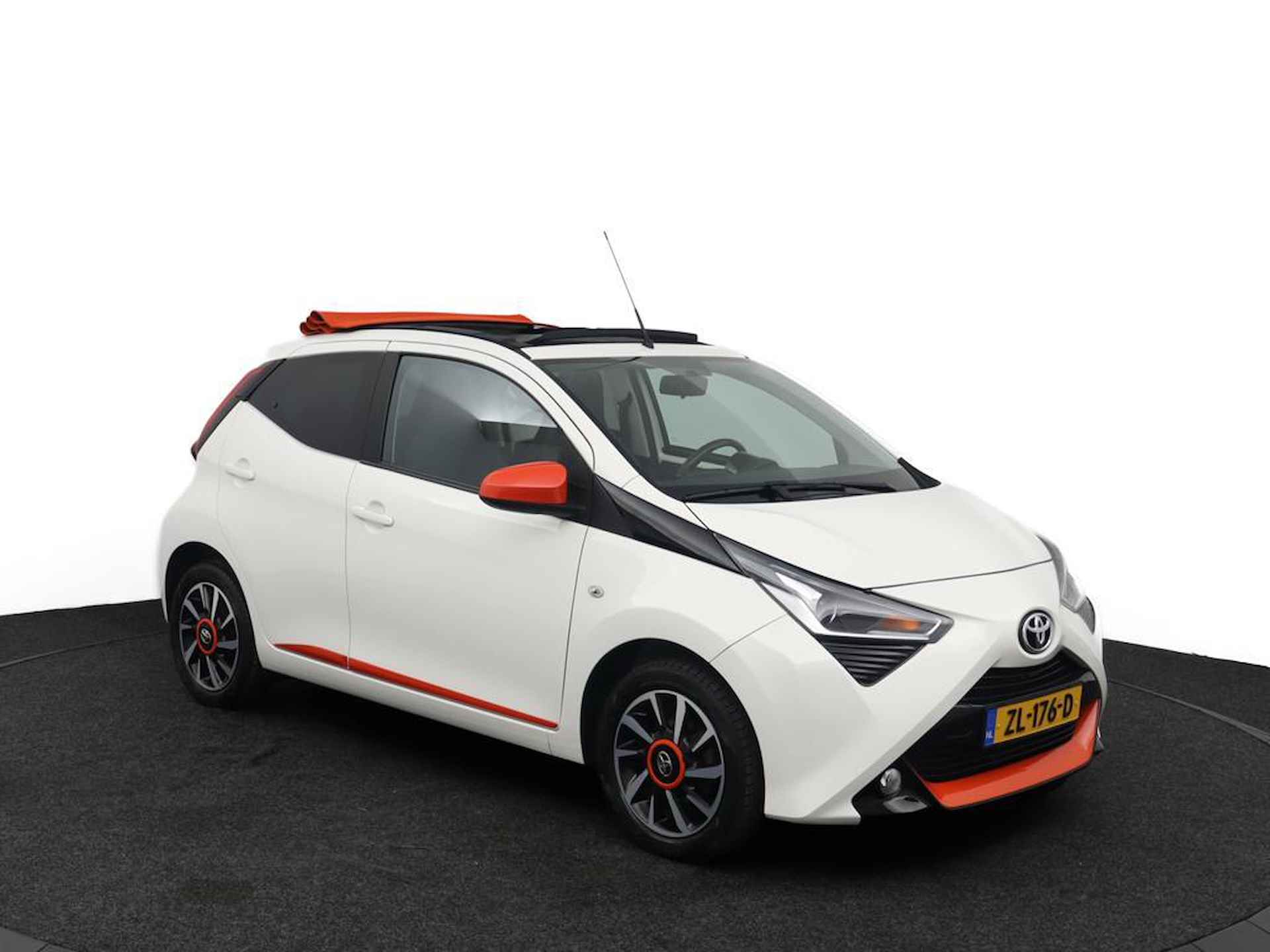 Toyota Aygo 1.0 VVT-i x-otic | Cabrio | Electrisch vouwdak | Airco | Apple carplay- android auto | - 14/51