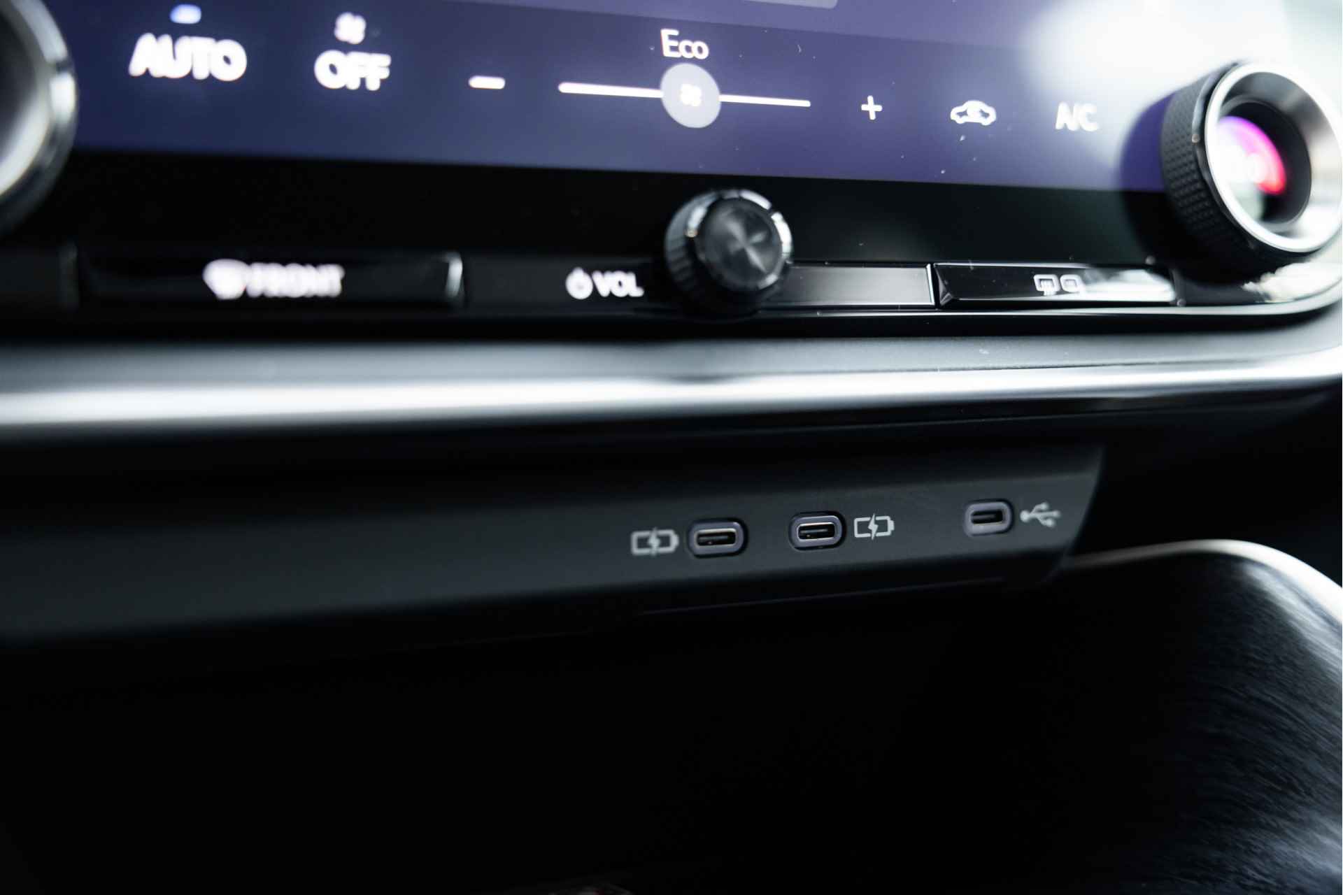 Lexus RZ 450e Executive Line 71 kWh | Stoelverwarming | Carplay | Keyless entry & go | - 10/67