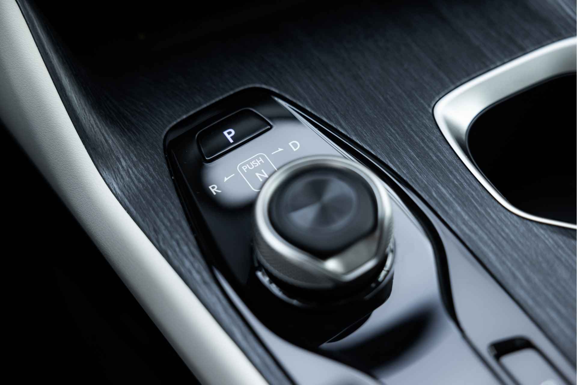 Lexus RZ 450e Executive Line 71 kWh | Stoelverwarming | Carplay | Keyless entry & go | - 12/67