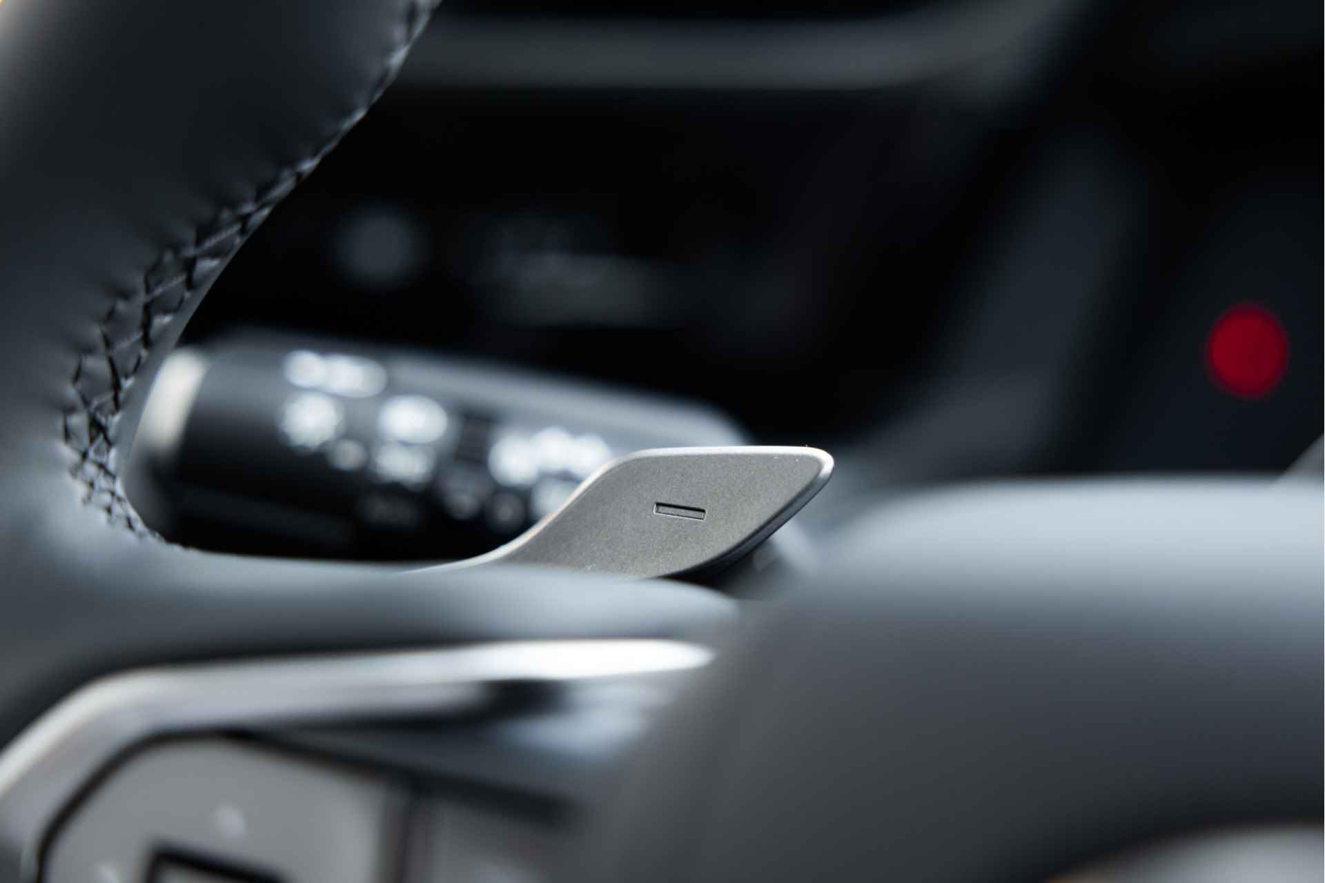 Lexus RZ 450e Executive Line 71 kWh | Stoelverwarming | Carplay | Keyless entry & go | - 26/67