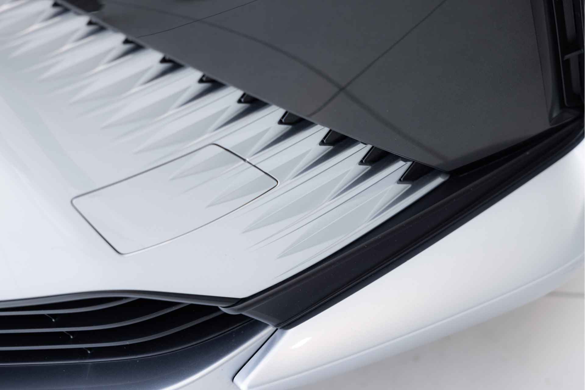Lexus RZ 450e Executive Line 71 kWh | Stoelverwarming | Carplay | Keyless entry & go | - 37/67