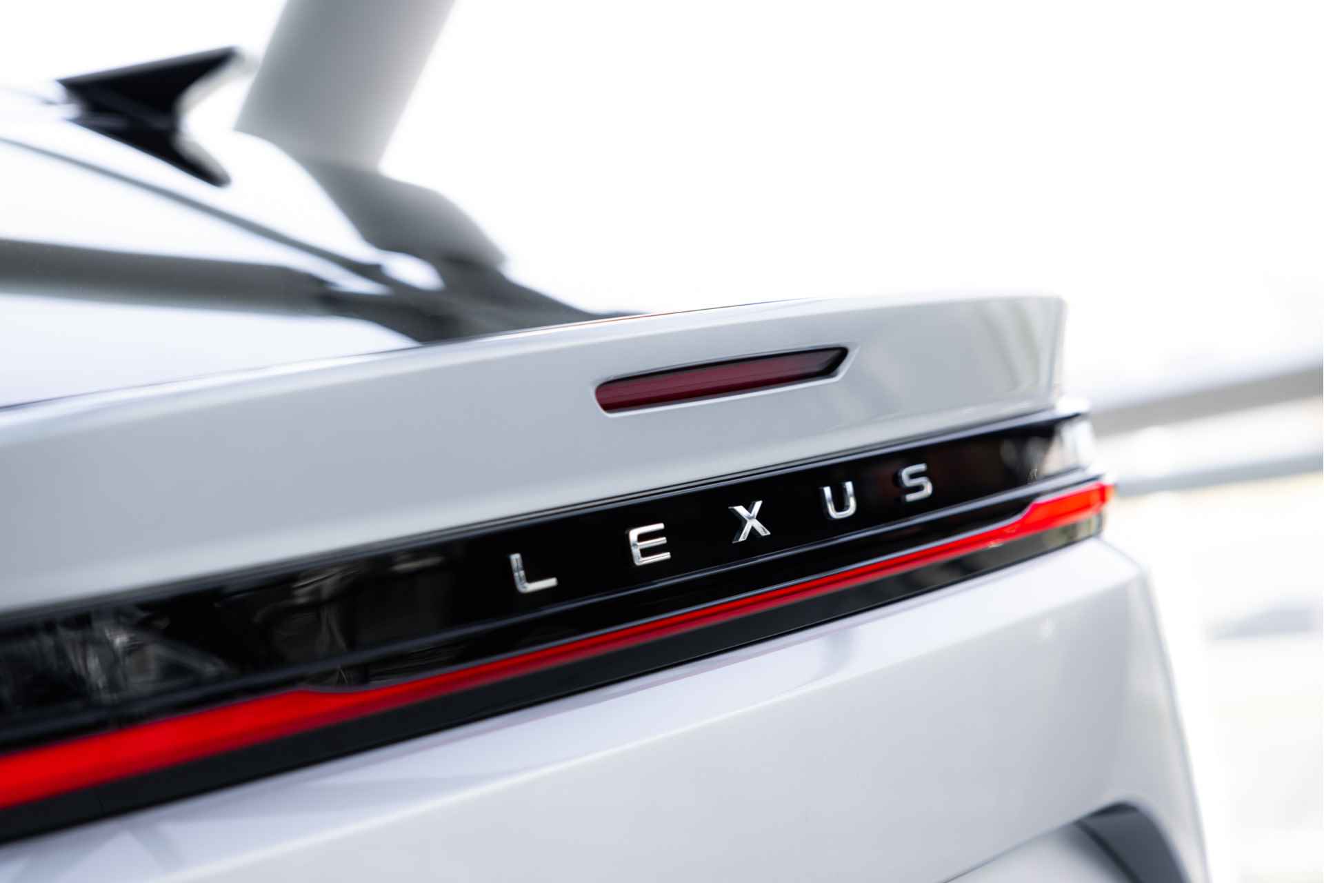 Lexus RZ 450e Executive Line 71 kWh | Stoelverwarming | Carplay | Keyless entry & go | - 45/67