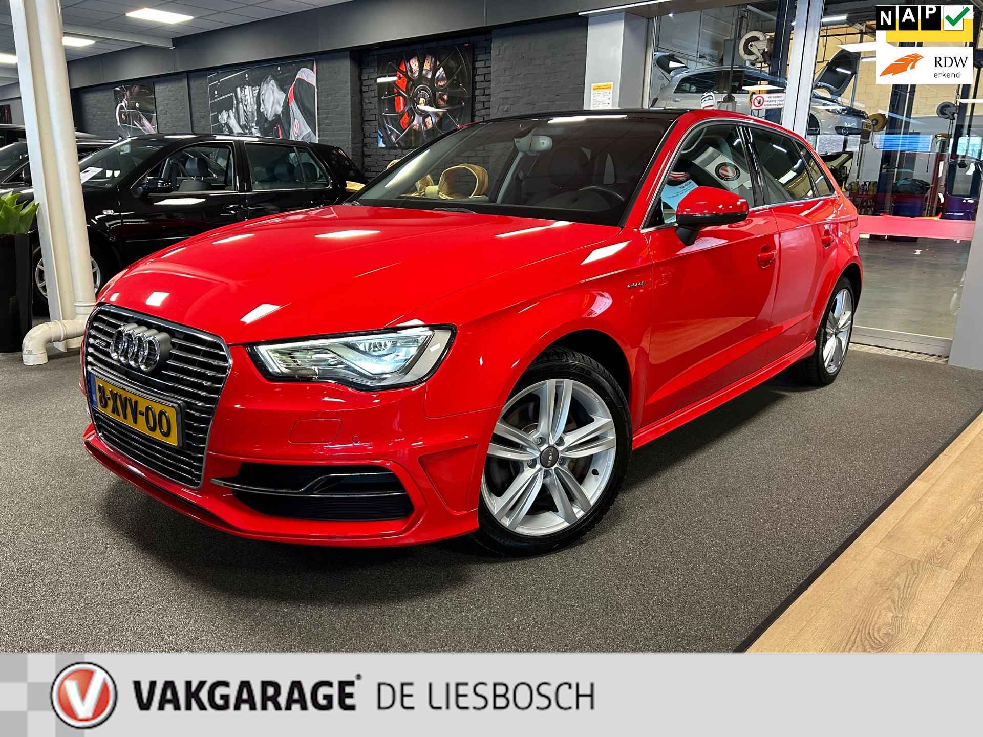 Audi A3 Sportback 1.4 e-tron PHEV Ambition Pro Line plus / Leder / Panorama-dak / led / pdc v+a