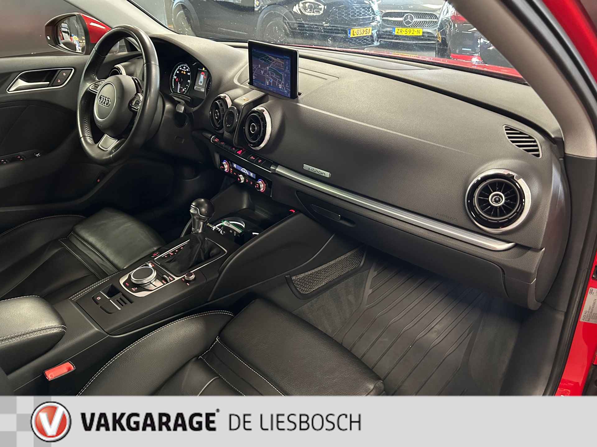 Audi A3 Sportback 1.4 e-tron PHEV Ambition Pro Line plus / Leder / Panorama-dak / led / pdc v+a - 11/29