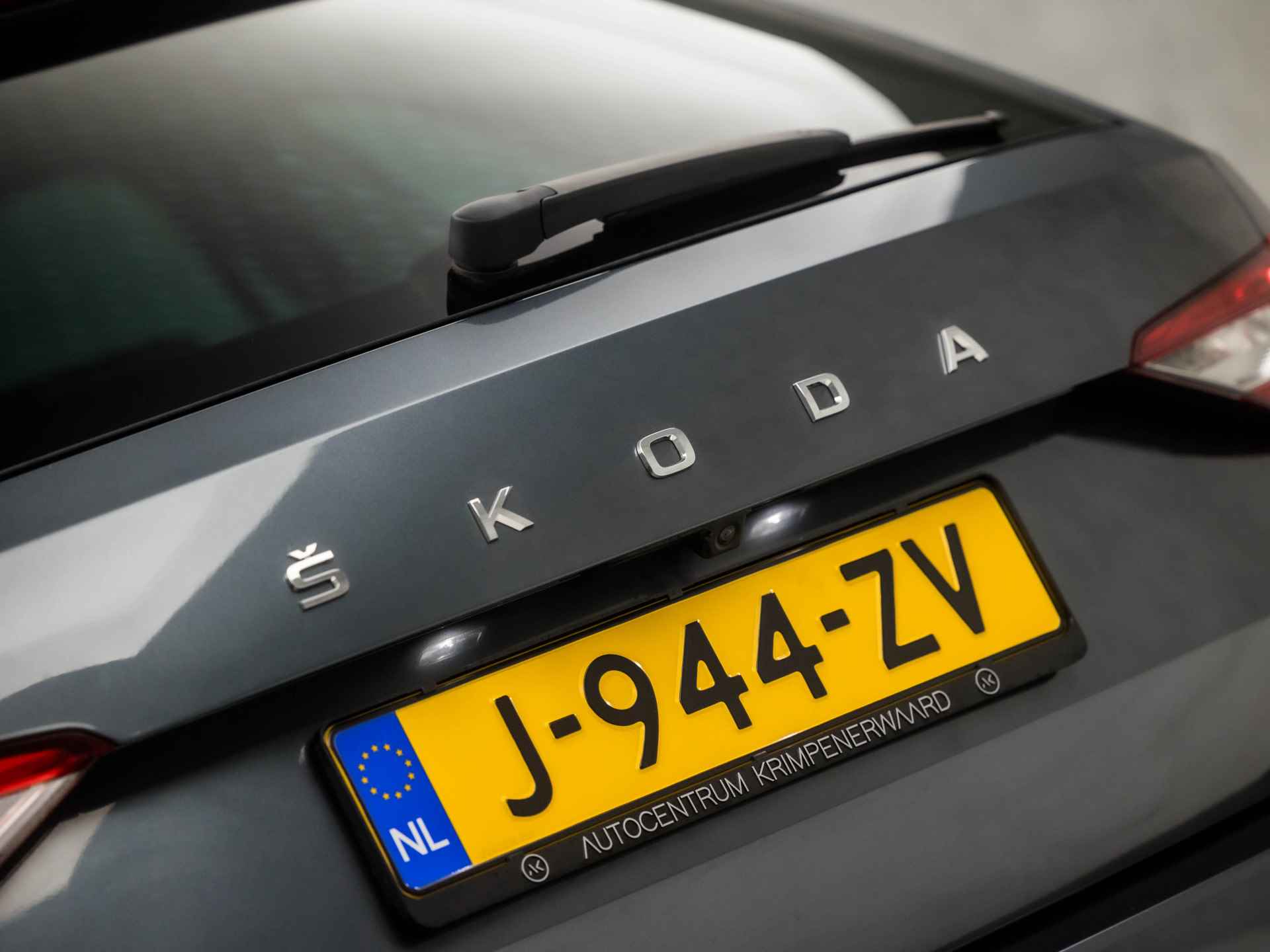 Škoda Superb Combi 1.5 TSI ACT Luxury 150Pk (GROOT NAVI, APPLE CARPLAY, CAMERA, CRUISE, CLIMATE, DAB+, LED, ARMSTEUN, SPORTSTOELEN, STOELVERWARMING, LM VELGEN, PARKEERSENSOREN, TREKHAAK, NIEUWSTAAT) - 30/37