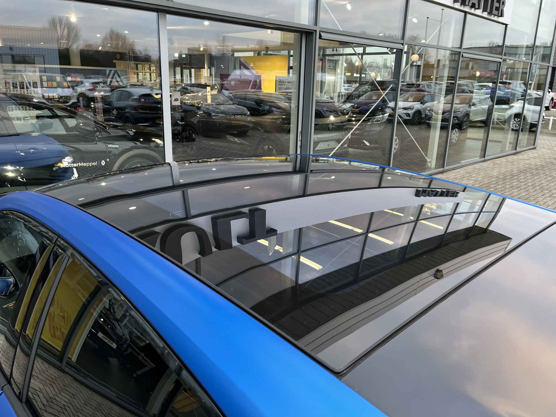 Renault Rafale 1.2 E-Tech 4x4 plug-in hybrid 300 atelier Alpine | Speciale Mat Blauwe Kleur | ALLE OPTIES | Harman Kardon | Adaptief onderstel - 17/45