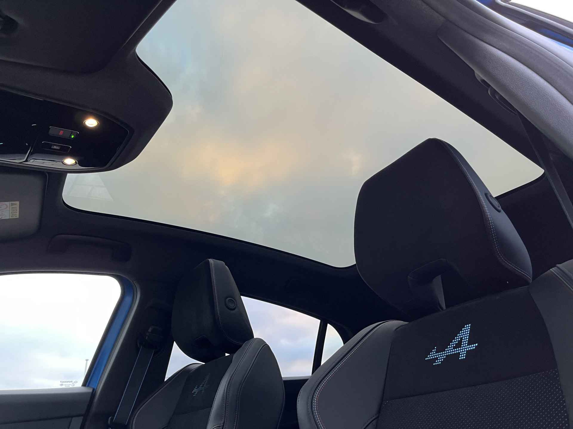 Renault Rafale 1.2 E-Tech 4x4 plug-in hybrid 300 atelier Alpine | Speciale Mat Blauwe Kleur | ALLE OPTIES | Harman Kardon | Adaptief onderstel - 23/45