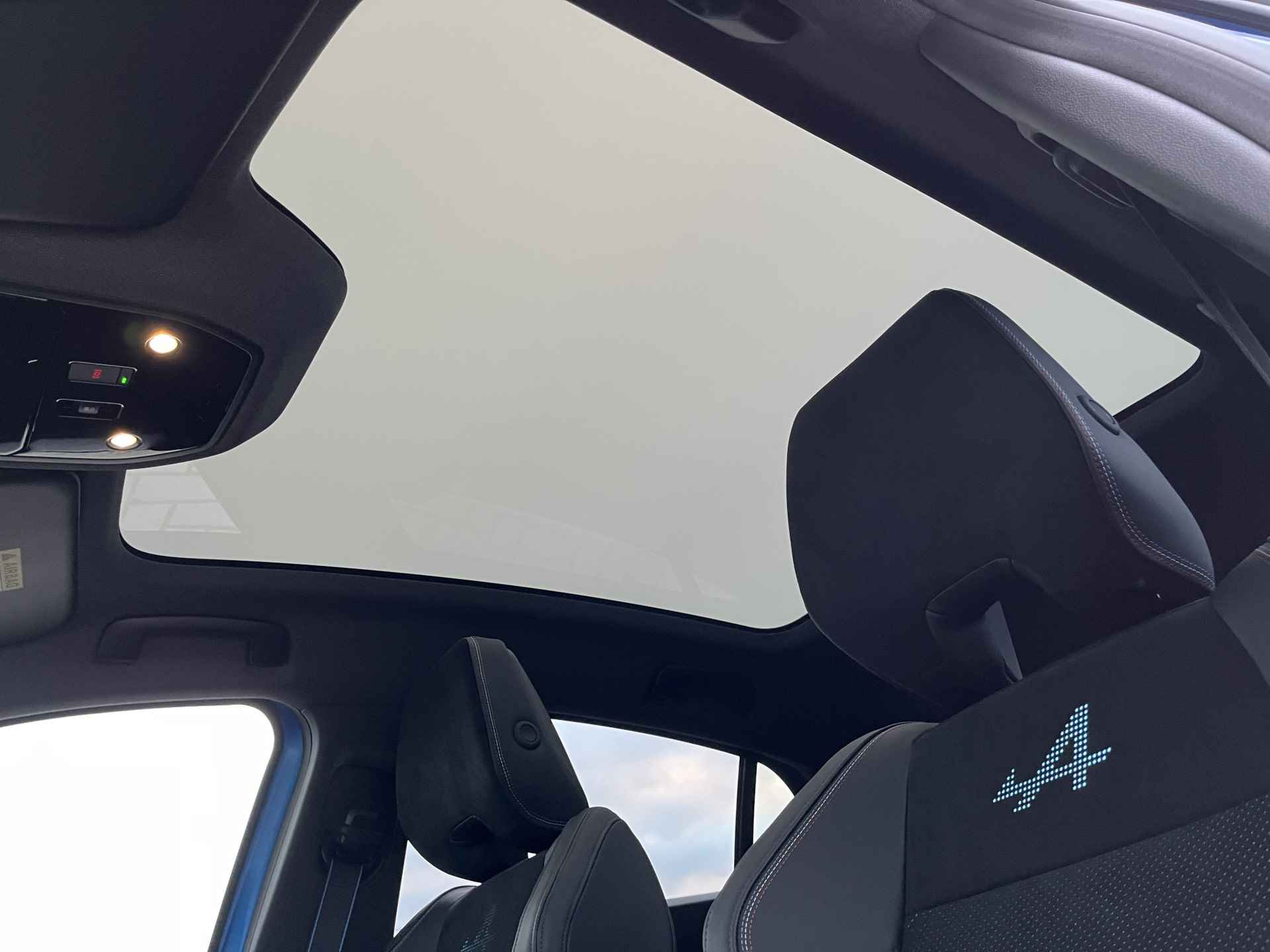 Renault Rafale 1.2 E-Tech 4x4 plug-in hybrid 300 atelier Alpine | Speciale Mat Blauwe Kleur | ALLE OPTIES | Harman Kardon | Adaptief onderstel - 24/45