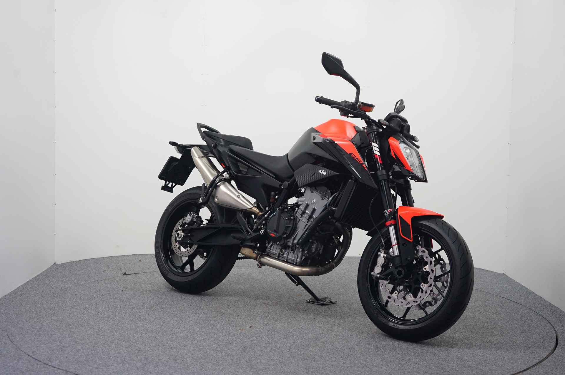 KTM DUKE 890 ABS - 2/16