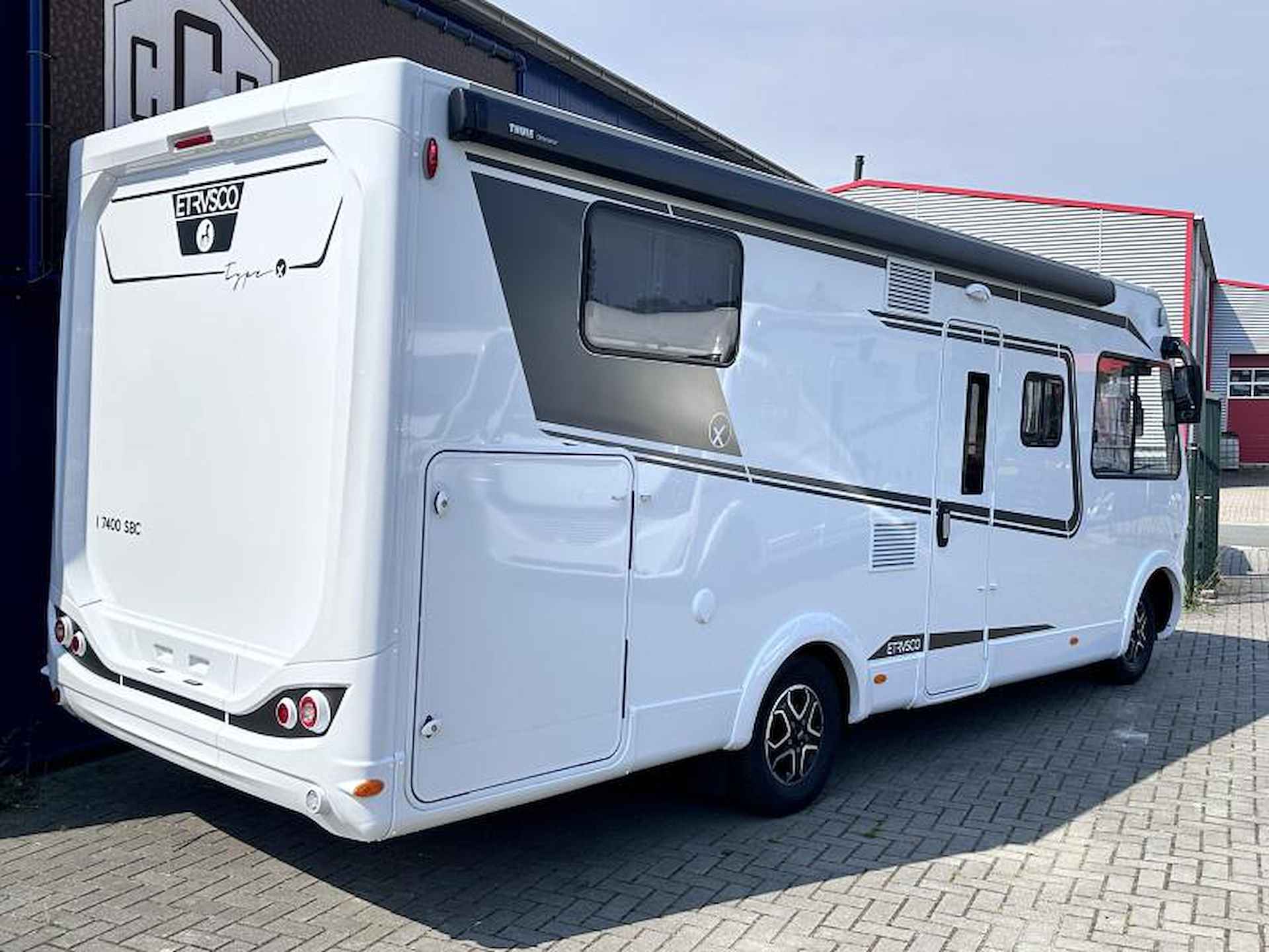 Hymer Etrusco 7400 SBC face/face zit en 2x1 bed - 19/20